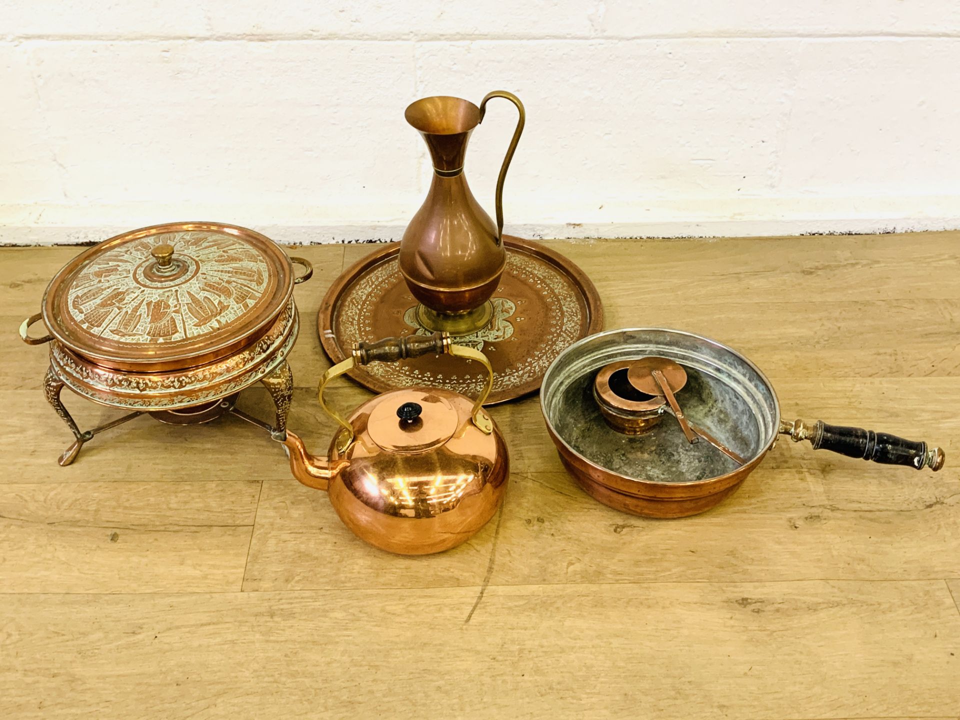 Quantity of copper items