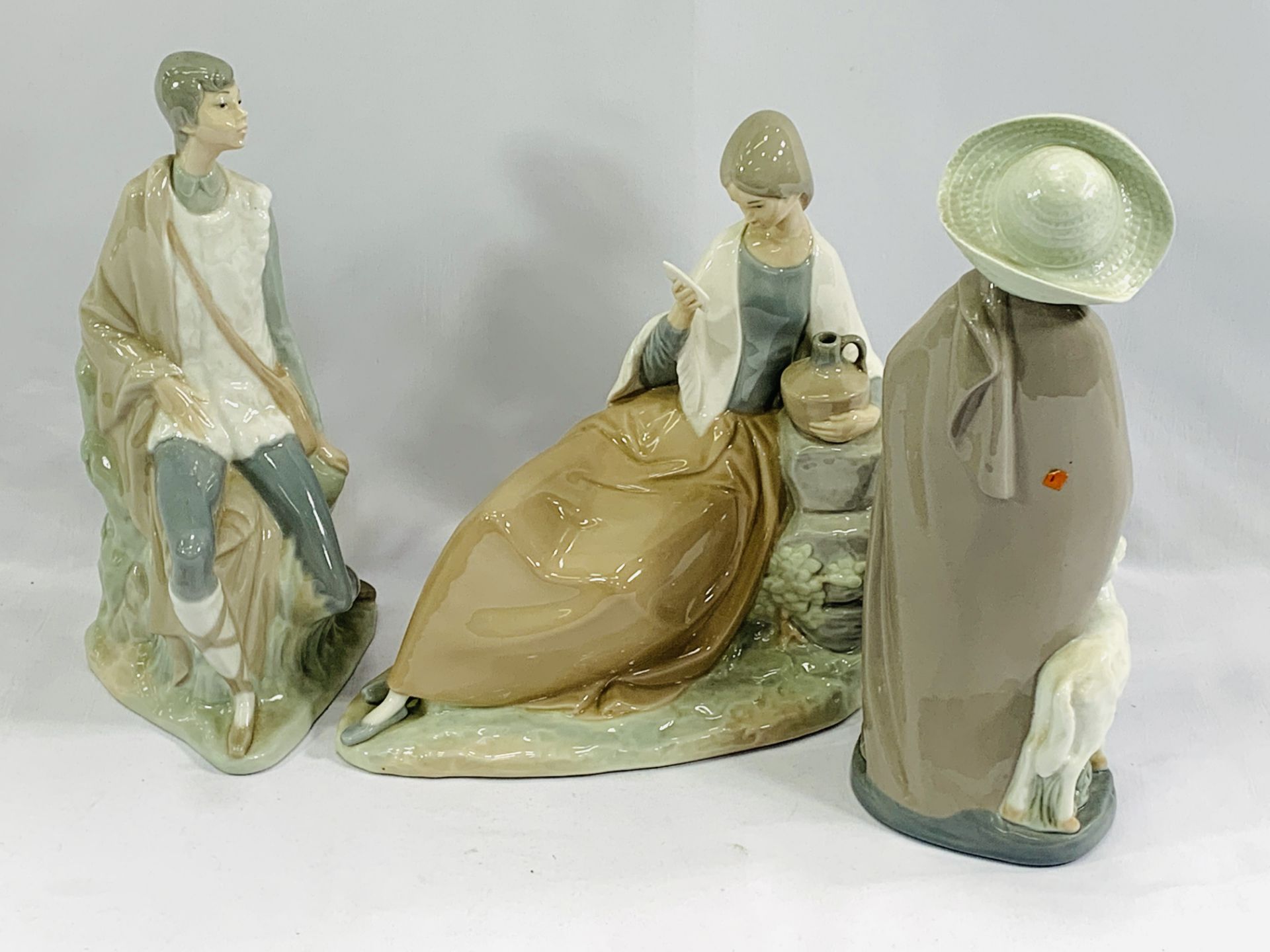 A Nao figure and a Lladro figure - Image 6 of 8