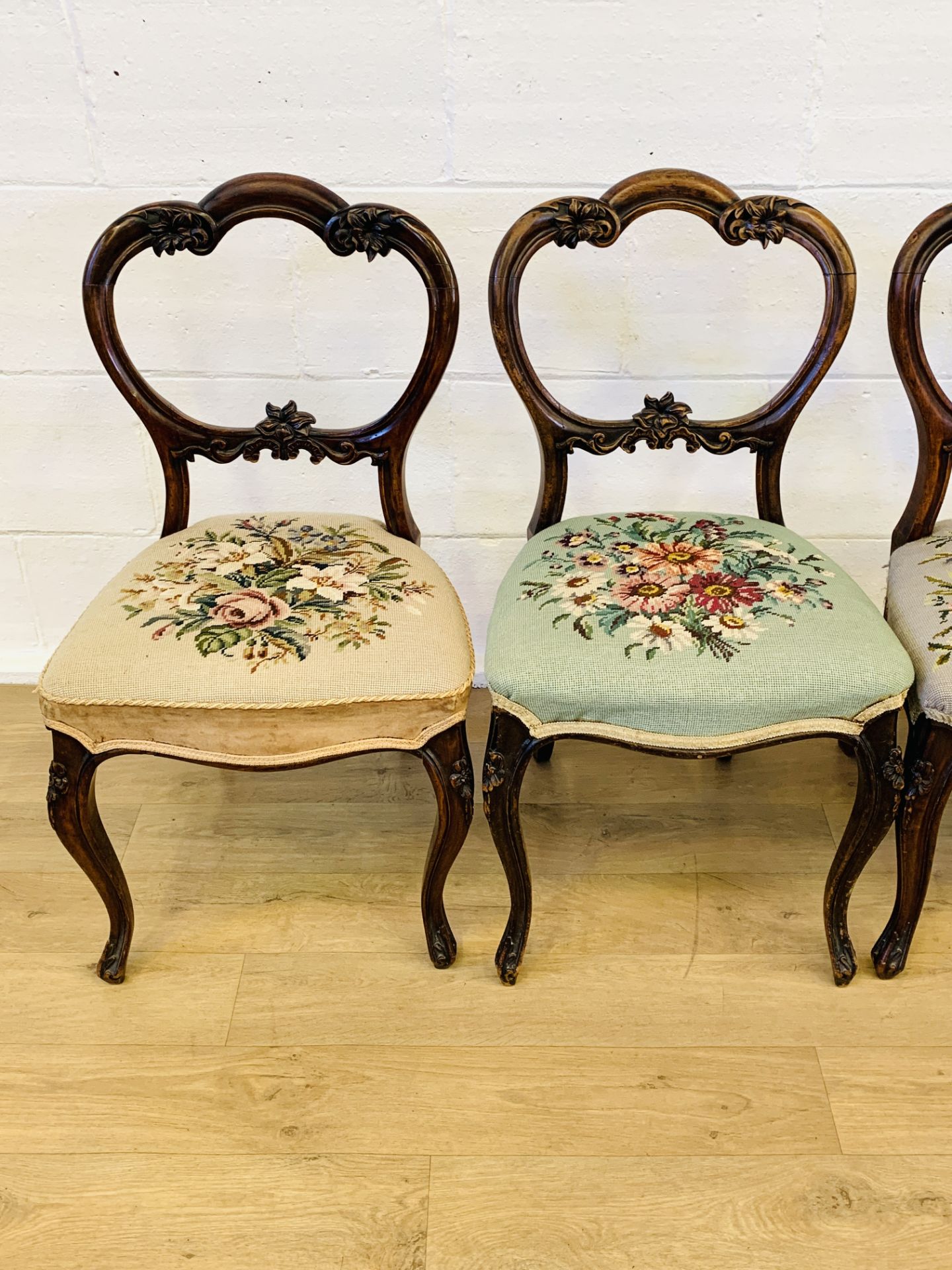 Four mahogany dining chairs - Image 2 of 5