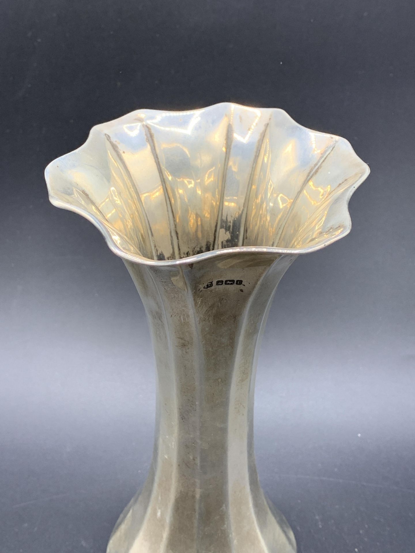 Hallmarked silver vase - Image 2 of 3