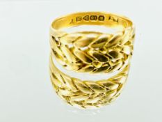 18ct gold keeper ring