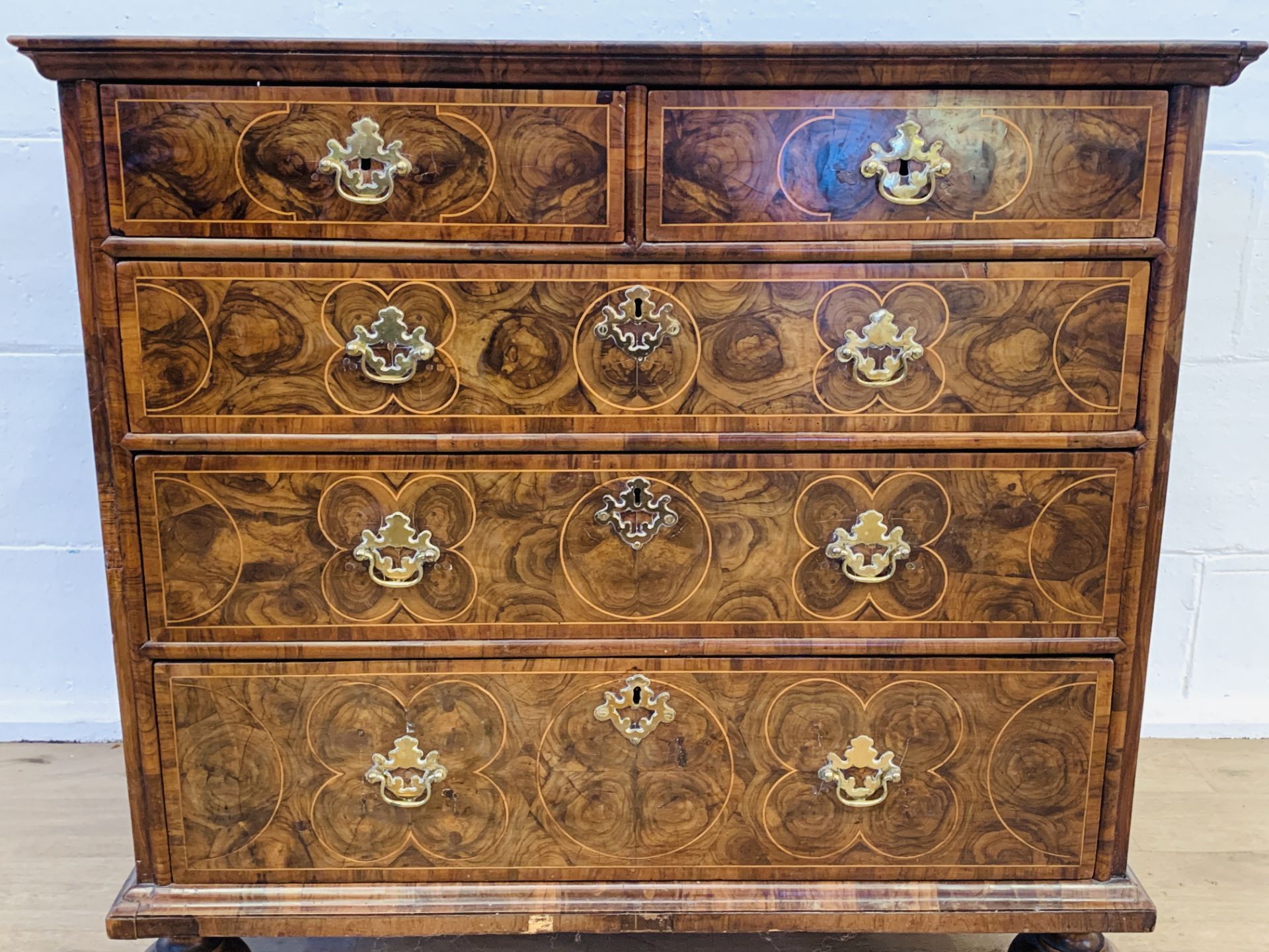 William and Mary period chest of drawers - Image 5 of 11