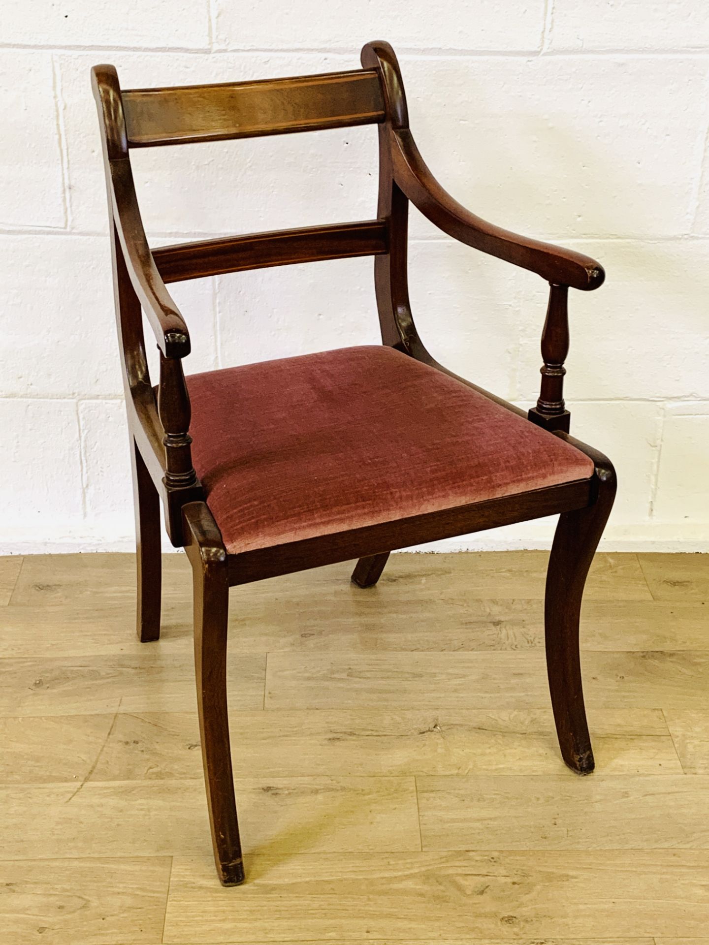 Four mahogany dining chairs with two matching carvers - Image 5 of 7
