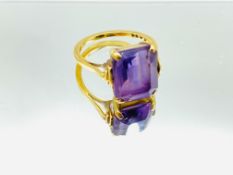 9ct gold and amethyst ring
