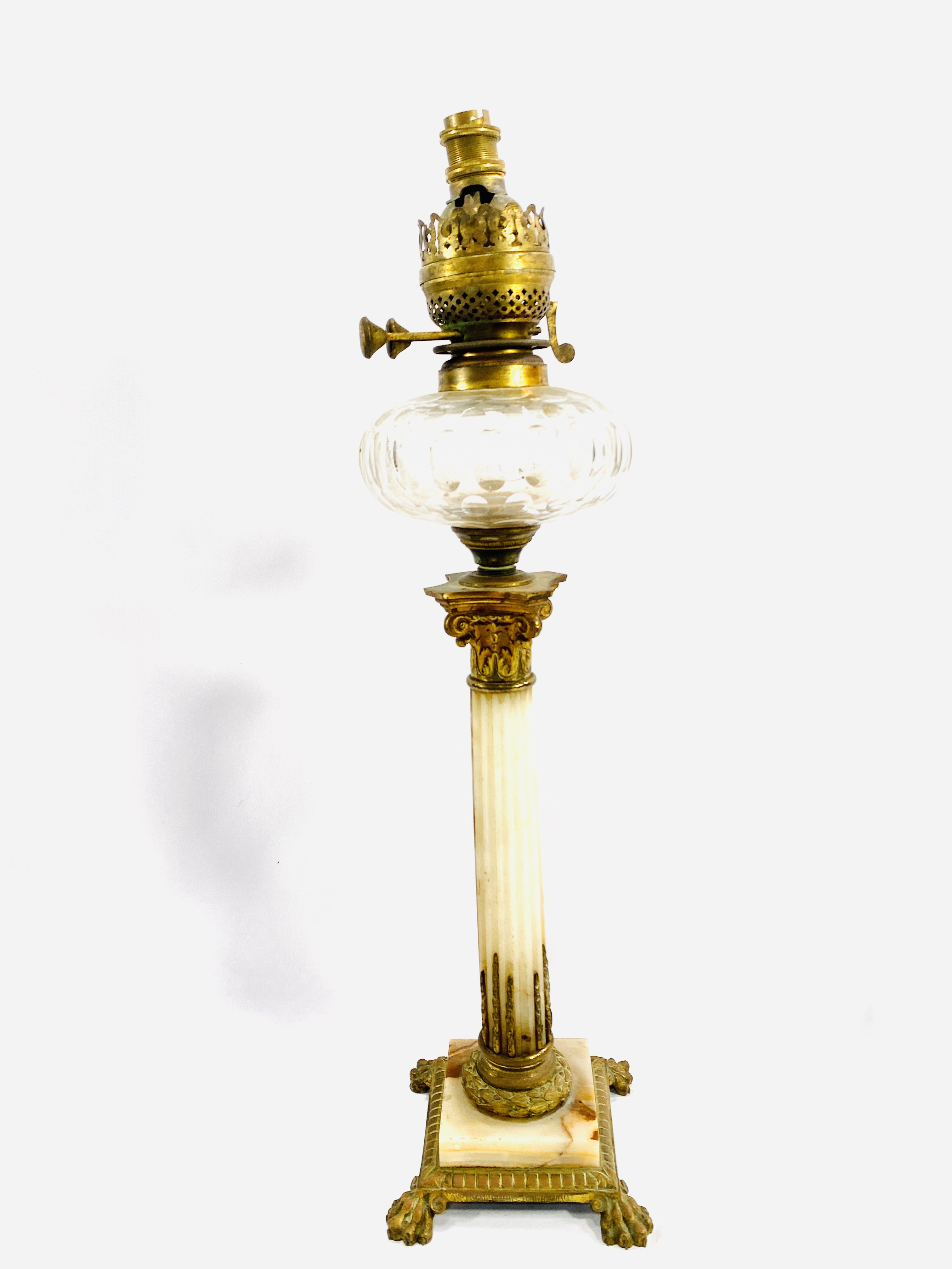 Two Victorian oil lamps - Image 2 of 9