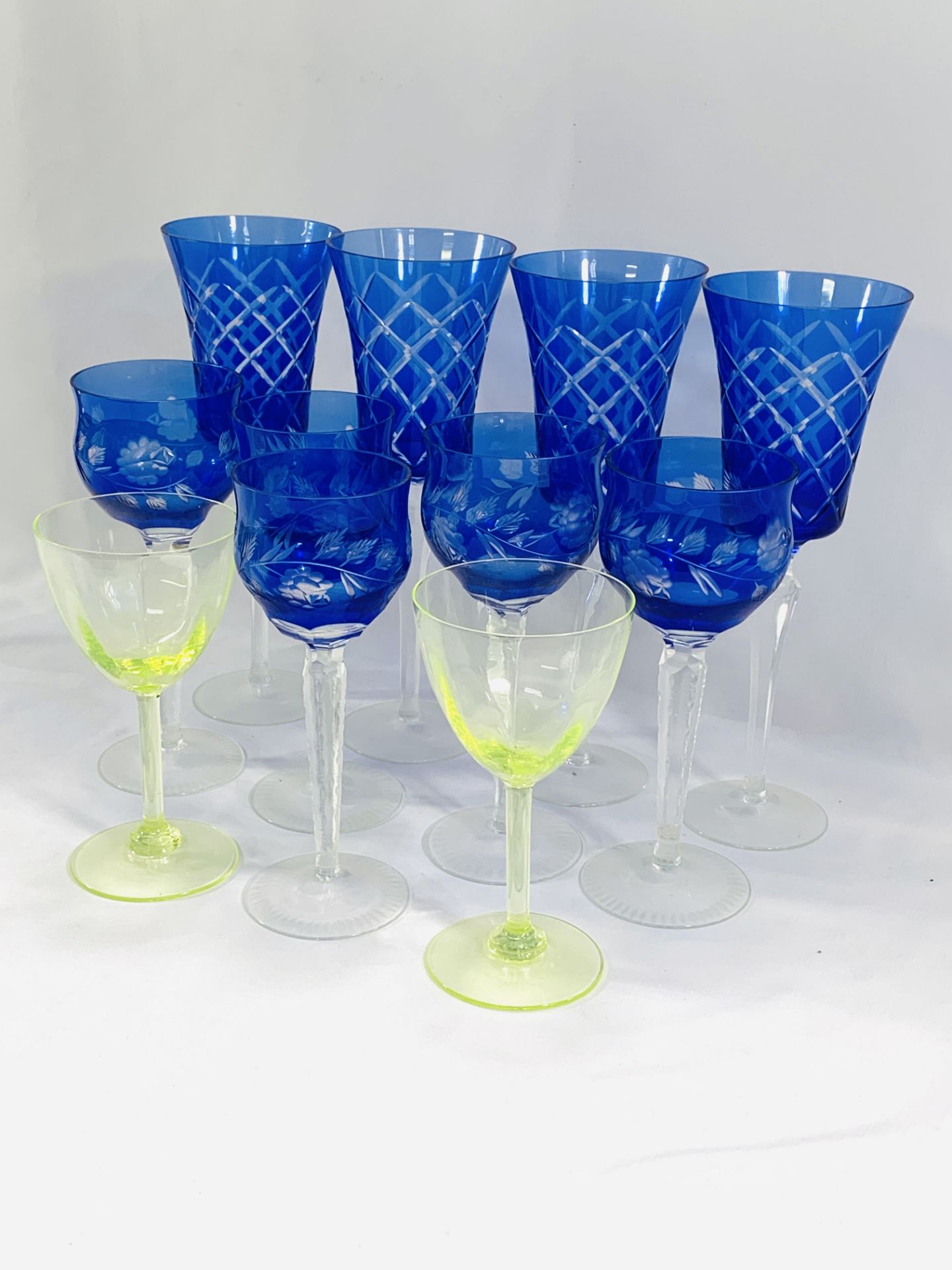 A collection of wine glasses - Image 2 of 7