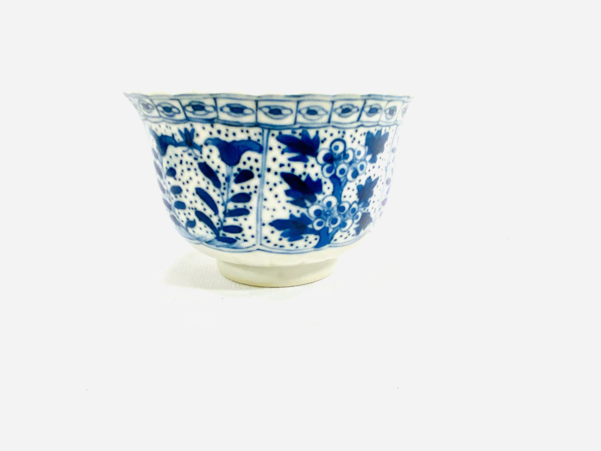 A collection of Oriental blue and white china - Image 2 of 23