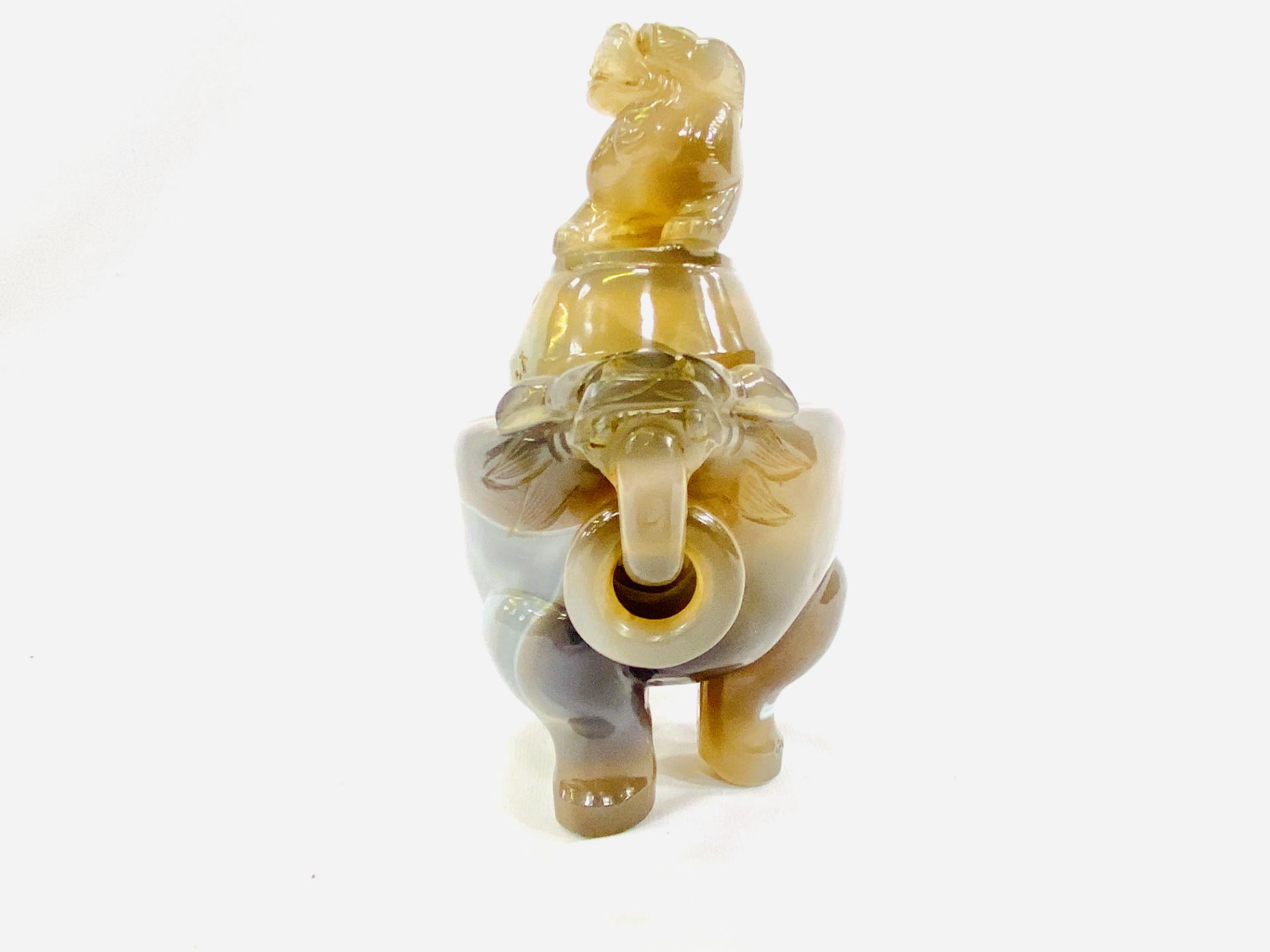 Jade lidded pot together with two carved stone Oriental figures - Image 5 of 9