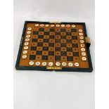 Travelling chess set