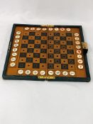 Travelling chess set