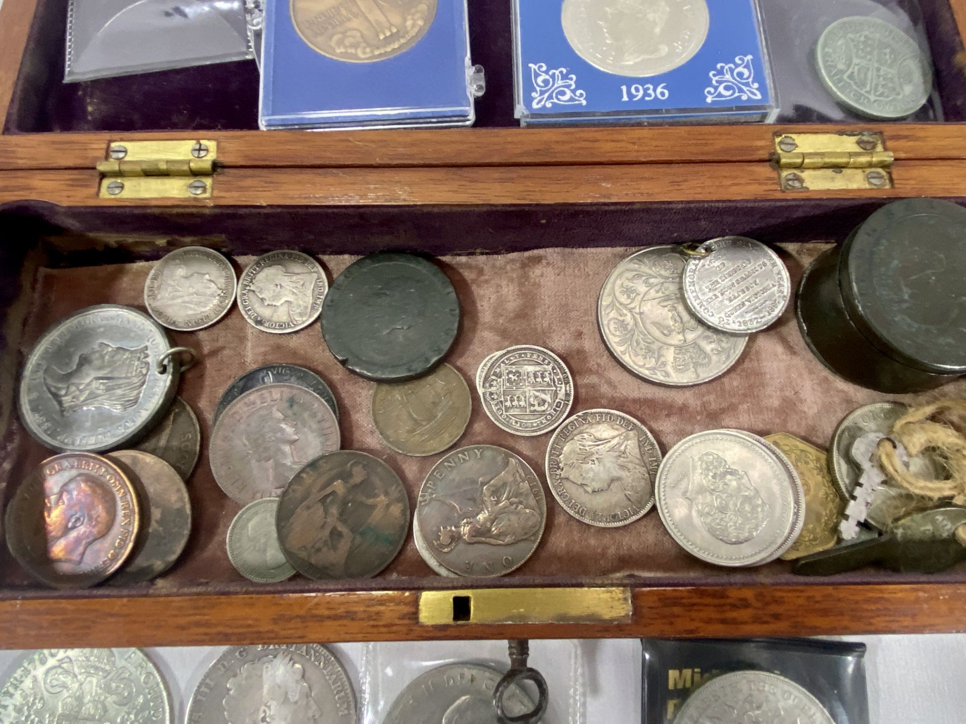 Collection of coins - Image 4 of 8