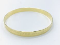 14ct gold bangle