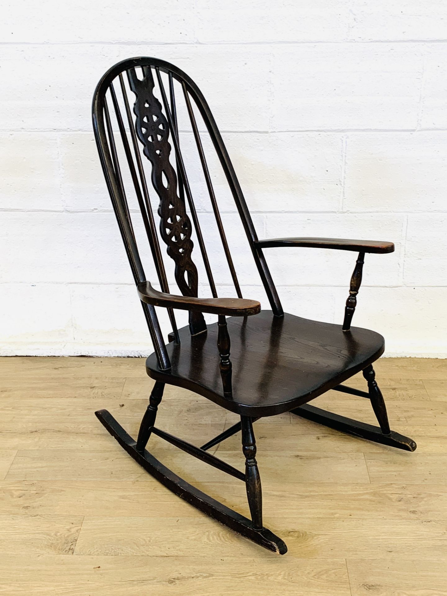 Windsor style rocking chair - Image 3 of 3