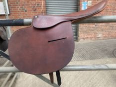 Brown leather 6lbs Racing saddle 16.5", nearly new medium width, 2 girth straps.