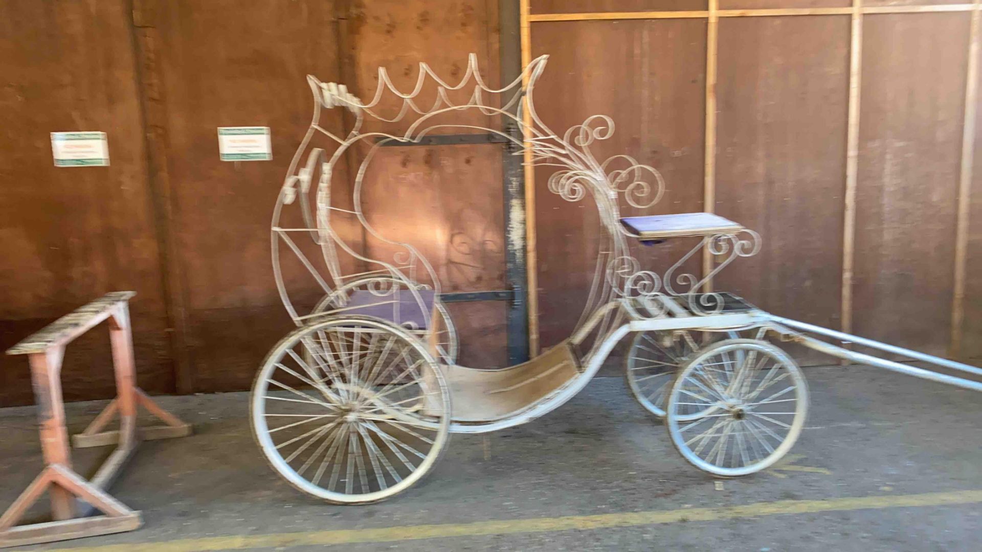 CARNIVAL CARRIAGE to suit a small pony or donkey