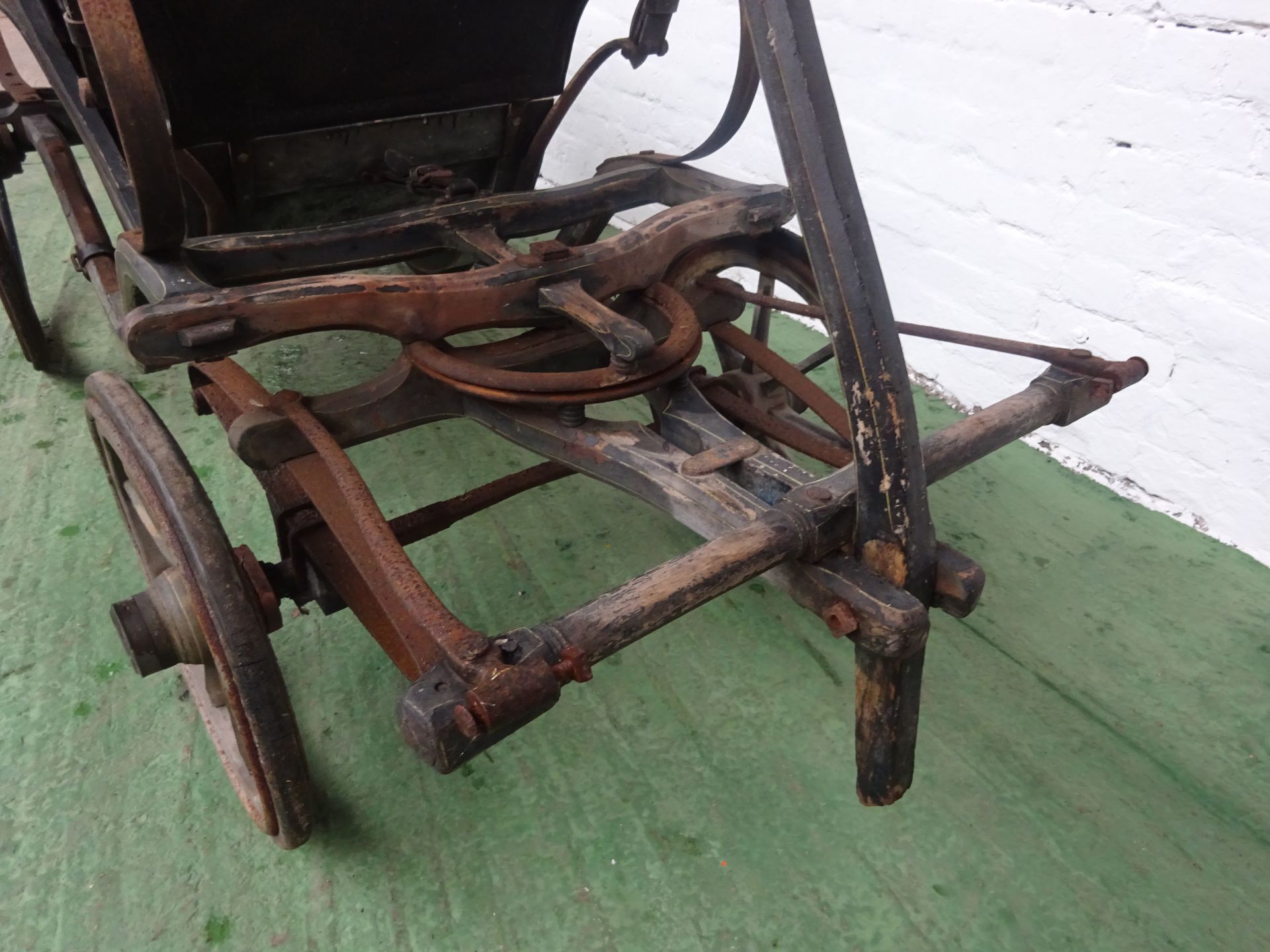 C-SPRING BATH CHAIR from Ashwellthorpe Hall - Image 3 of 5