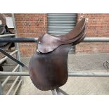 Brown leather Turf & Travel saddle 16.5" medium width.