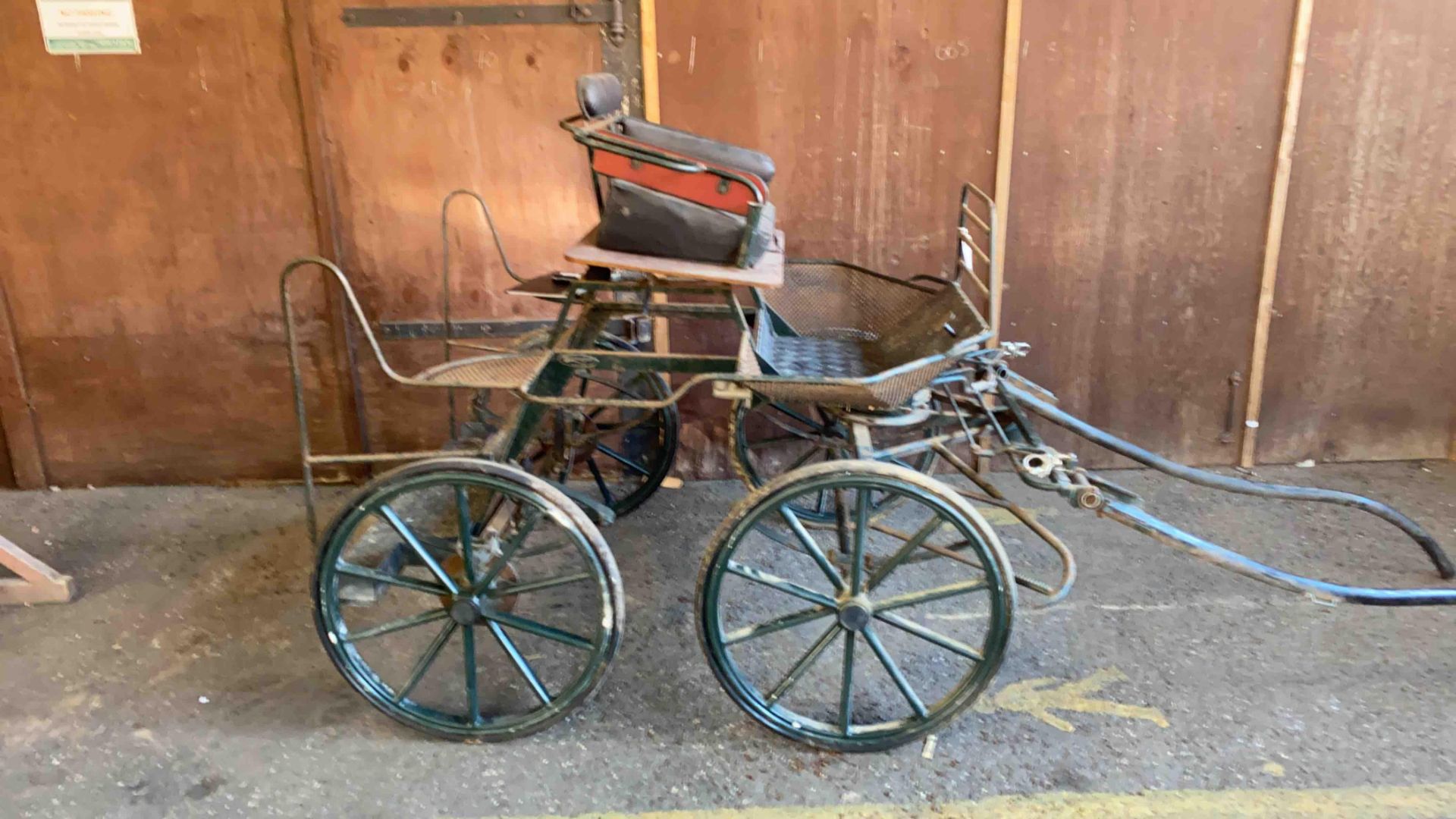 FOUR-WHEEL BENNINGTON B1 single pony competition manufactured in 2000, to suit 14 to 14.2hh - Image 3 of 4