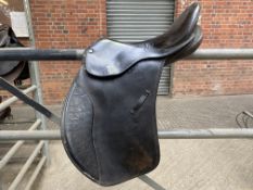 Black leather Kent Olympic Competition saddle 16.5", medium width.