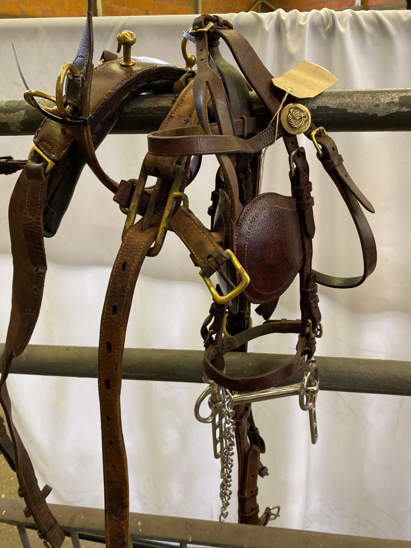 Set of brown pony PAIR harness with breast collars. This lot carries VAT. - Bild 4 aus 6