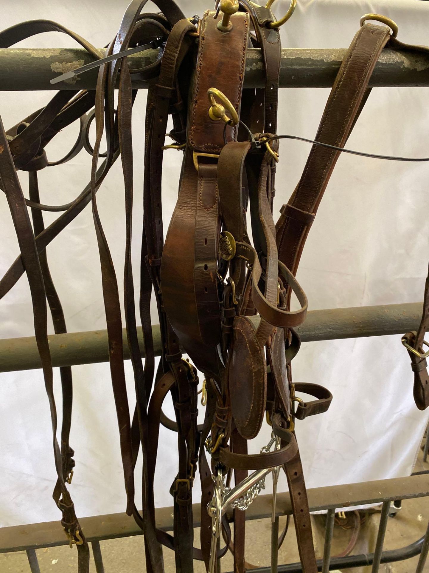 Set of brown pony PAIR harness with breast collars. This lot carries VAT. - Bild 2 aus 6
