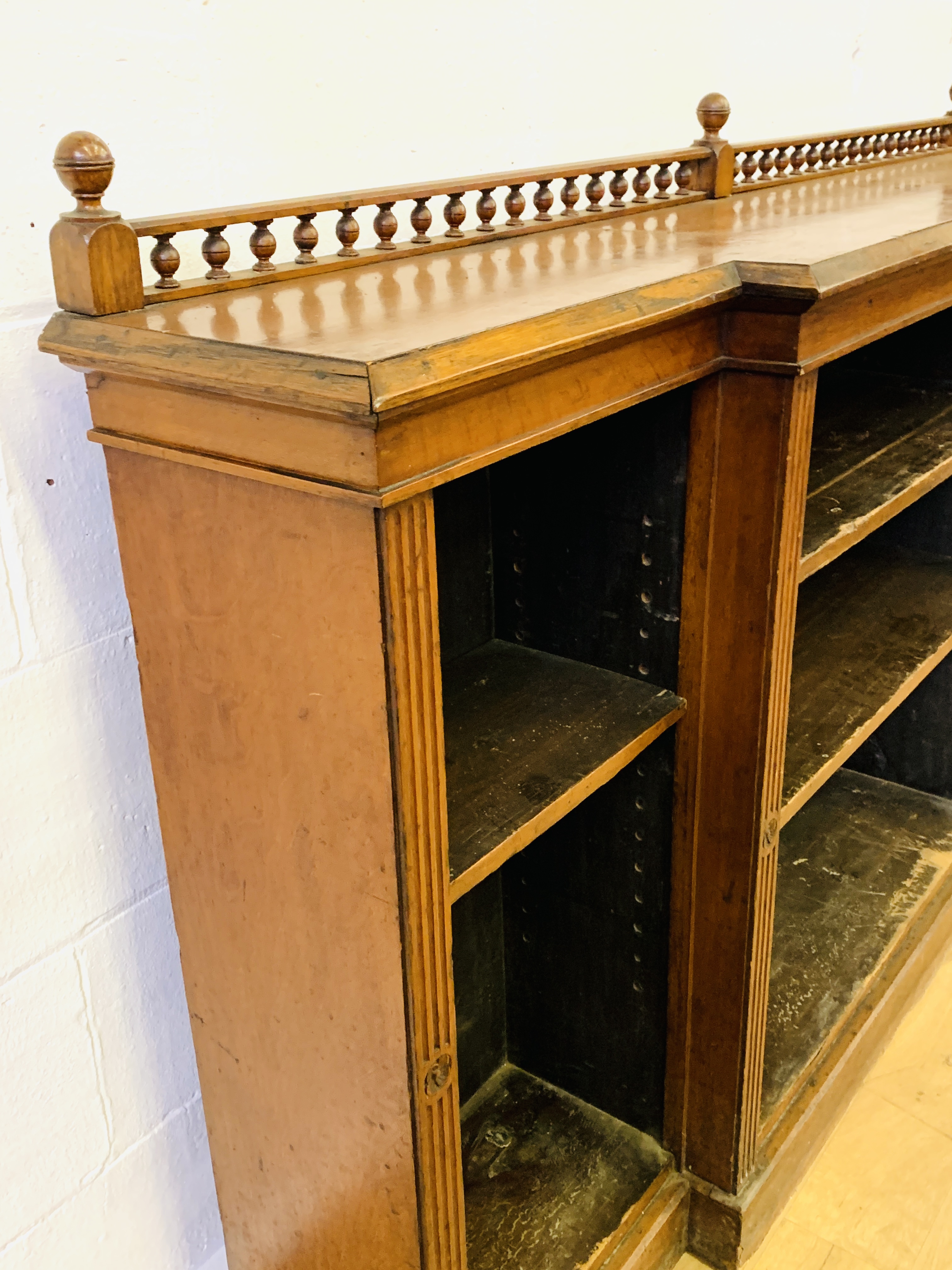 Victorian breakfront bookcase - Image 4 of 5