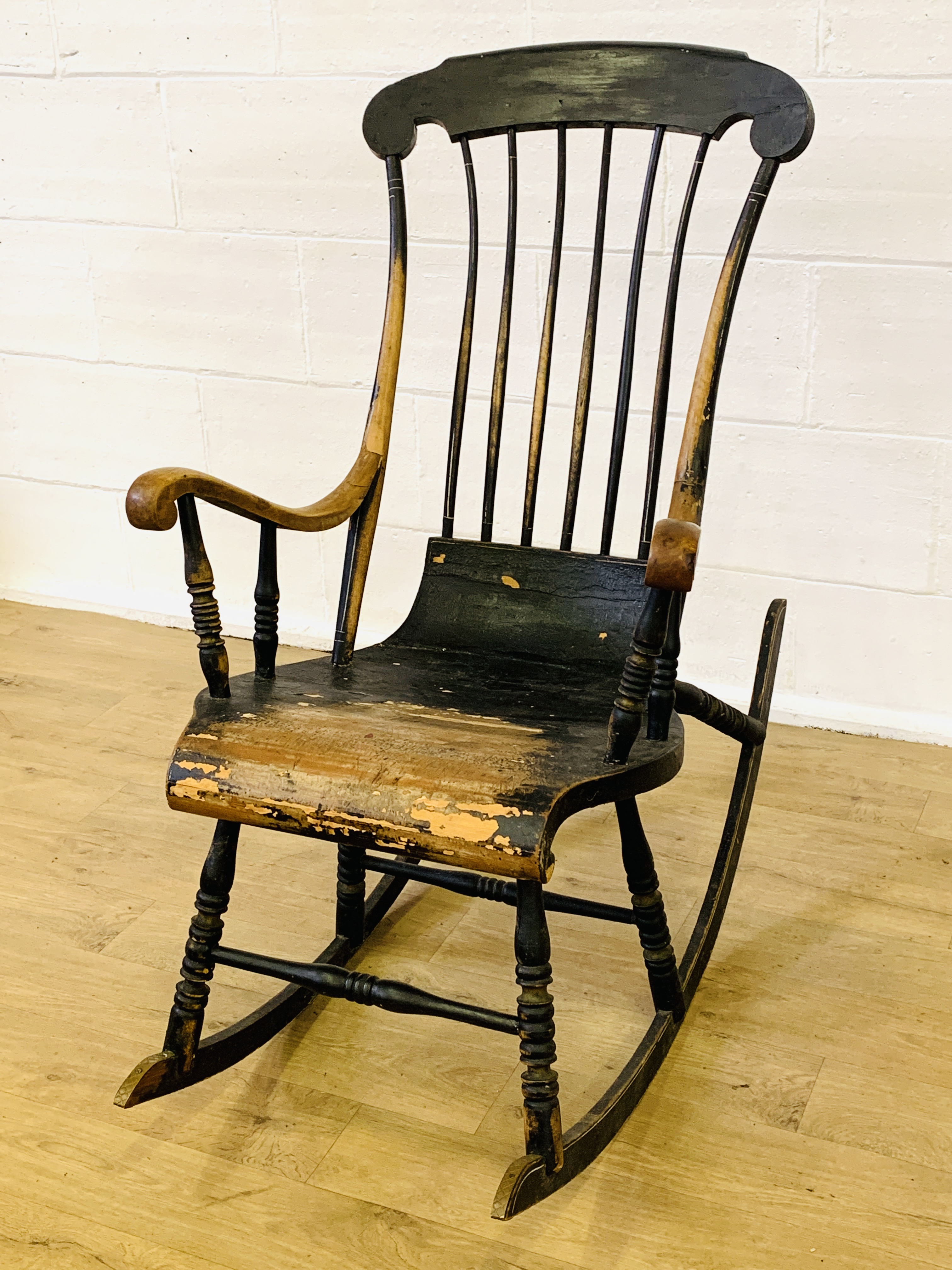 Black painted Windsor style rocking chair - Image 3 of 4