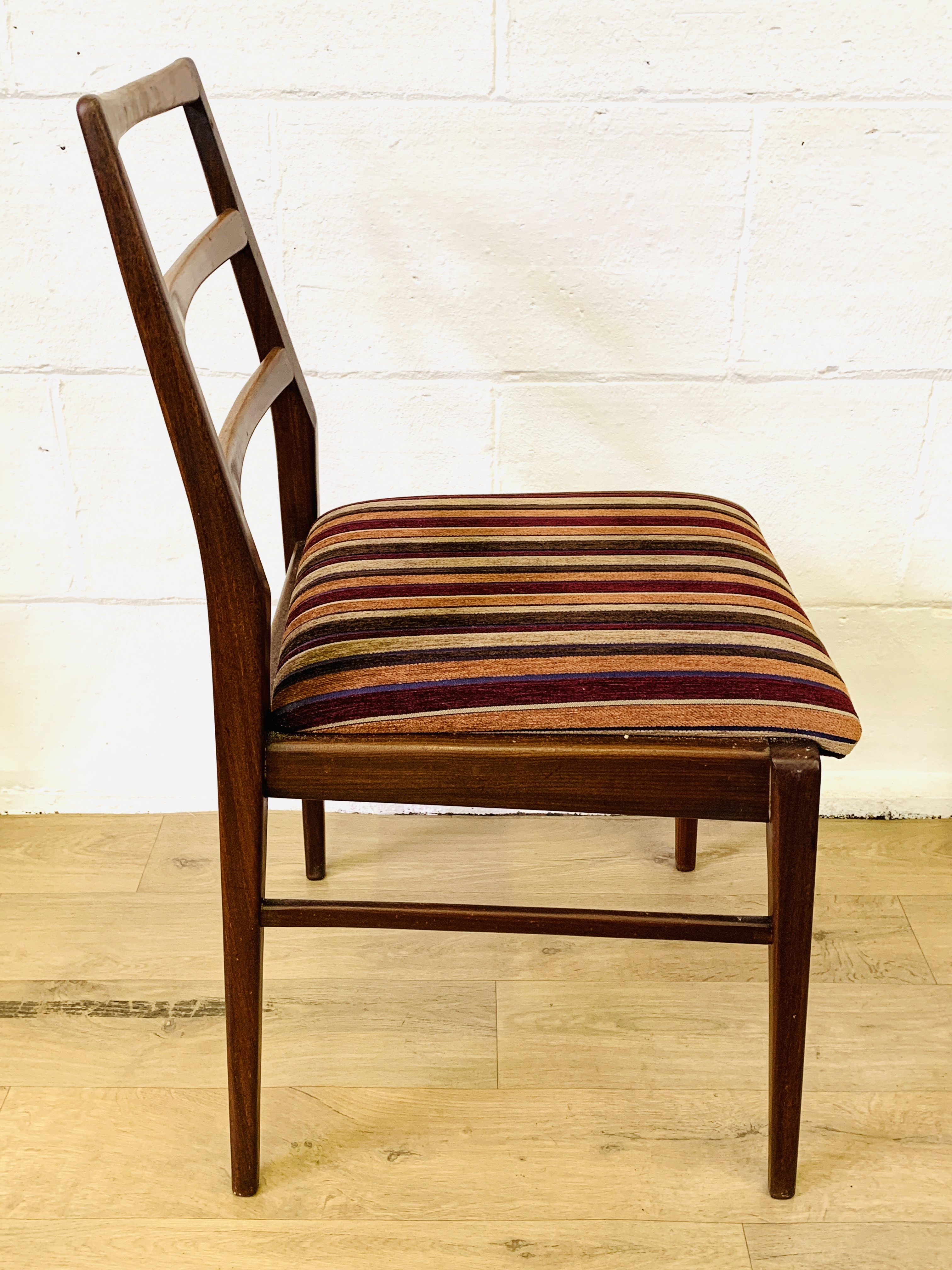 Six teak dining chairs - Image 5 of 5