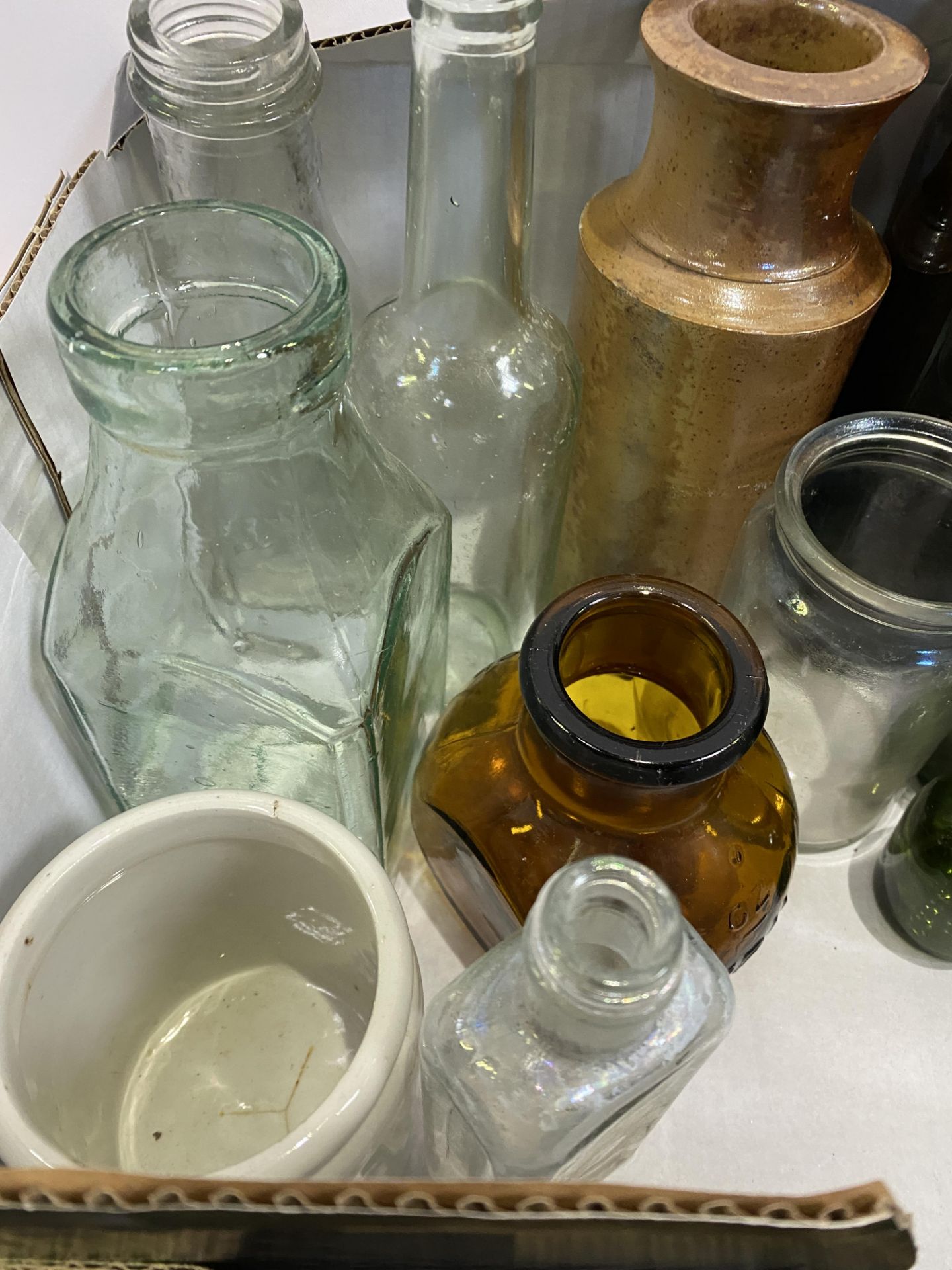 Quantity of bottles and pots - Image 8 of 9