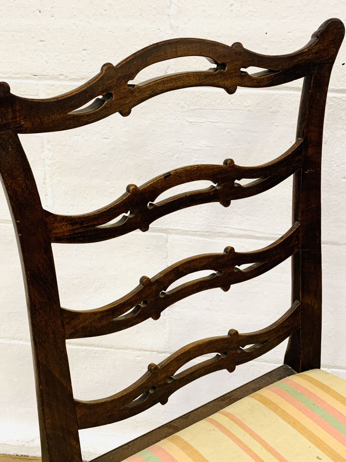 Mahogany ladder back dining chair - Image 4 of 4