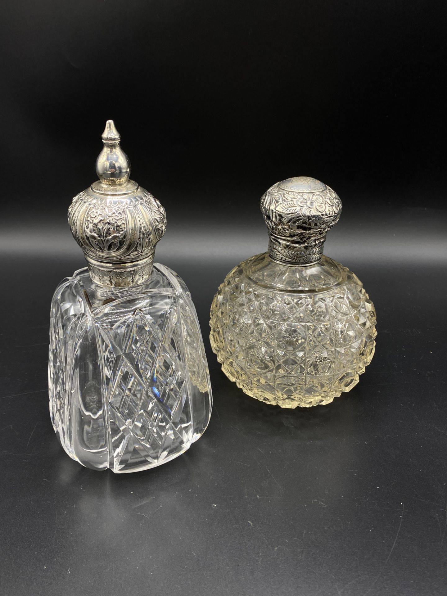 Two cut glass perfume bottles - Bild 3 aus 3