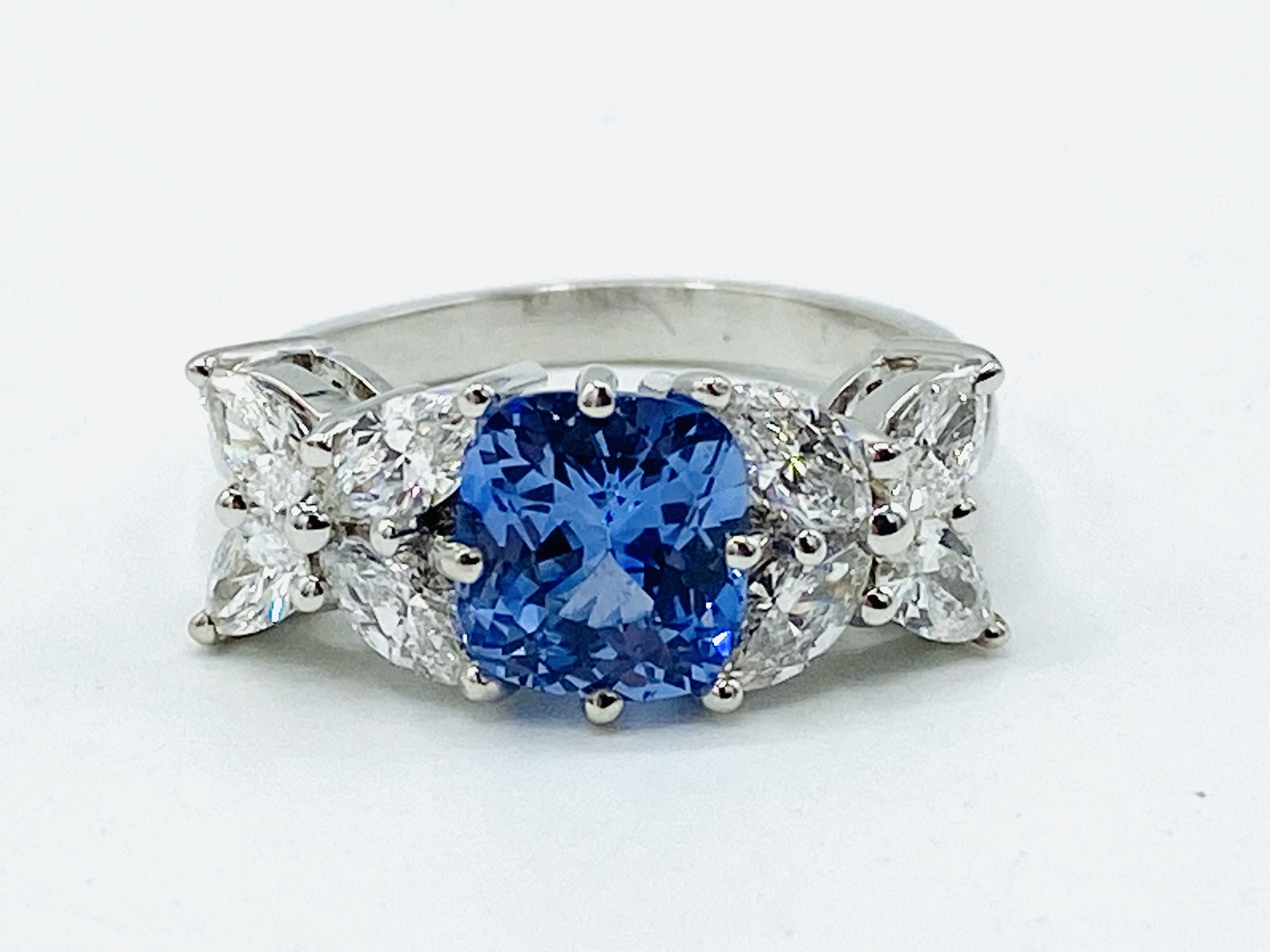 18ct white gold, tanzanite and diamond ring