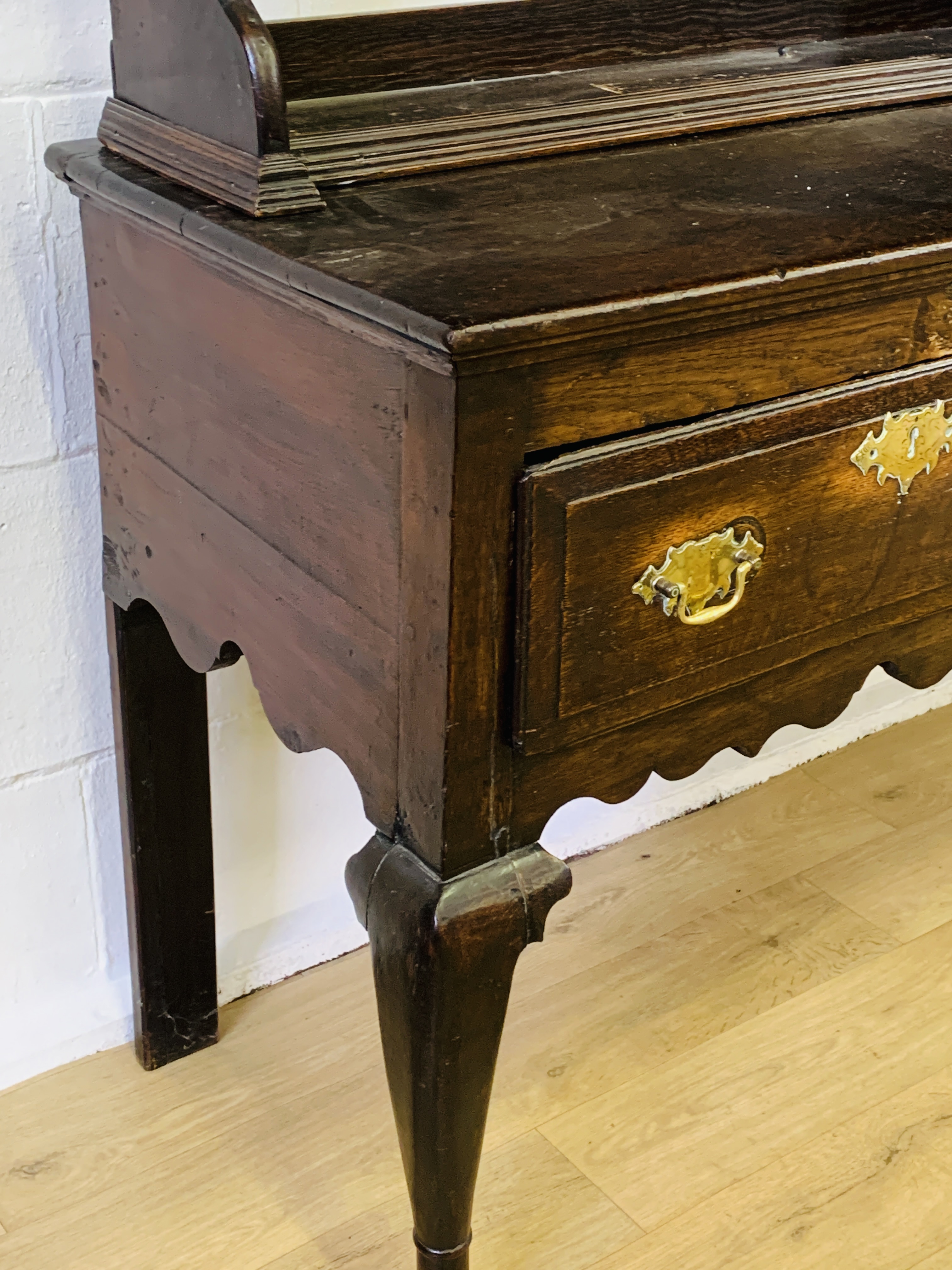 18th century mahogany dresser - Image 9 of 12