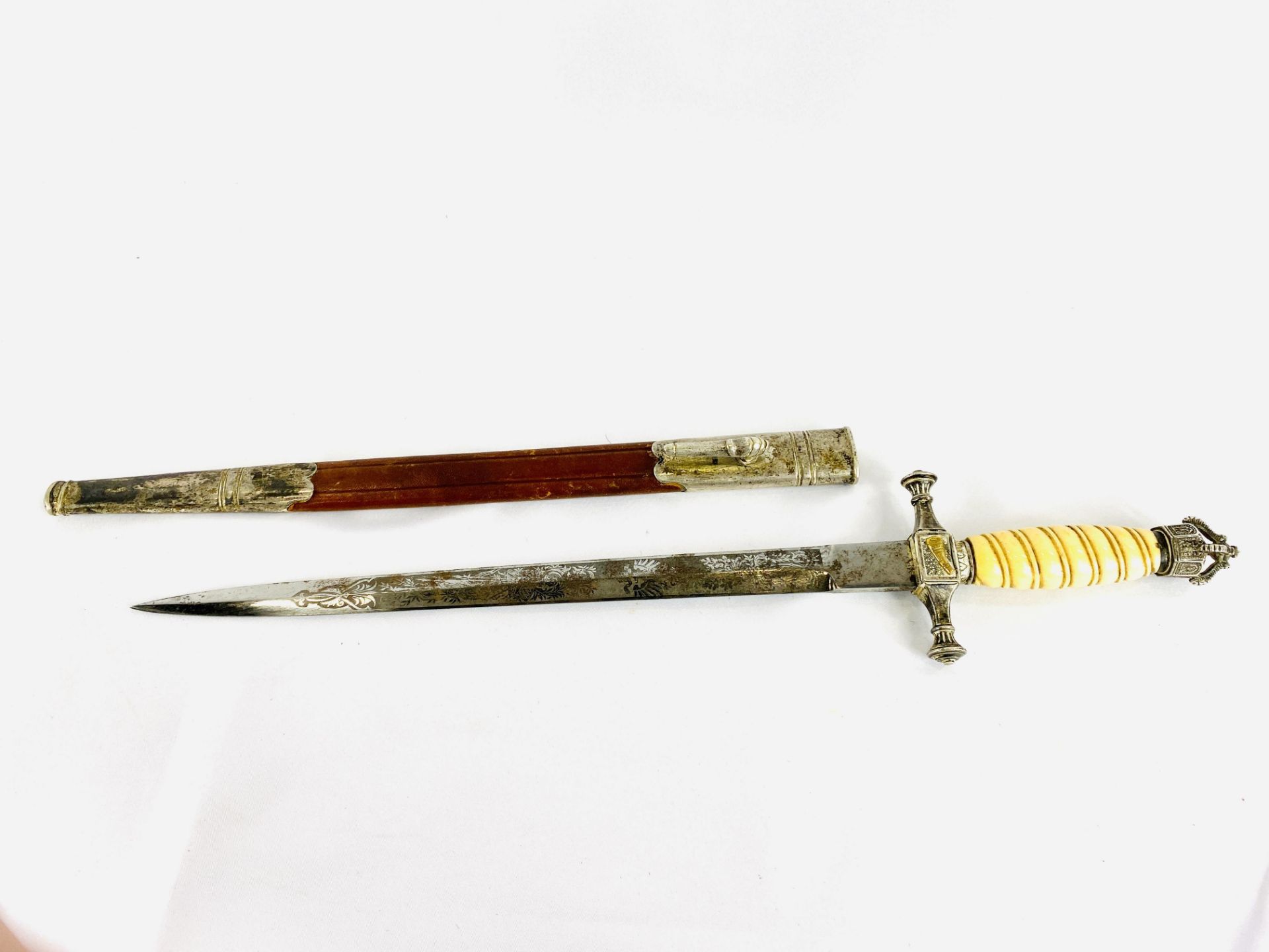 Two military daggers - Image 4 of 5