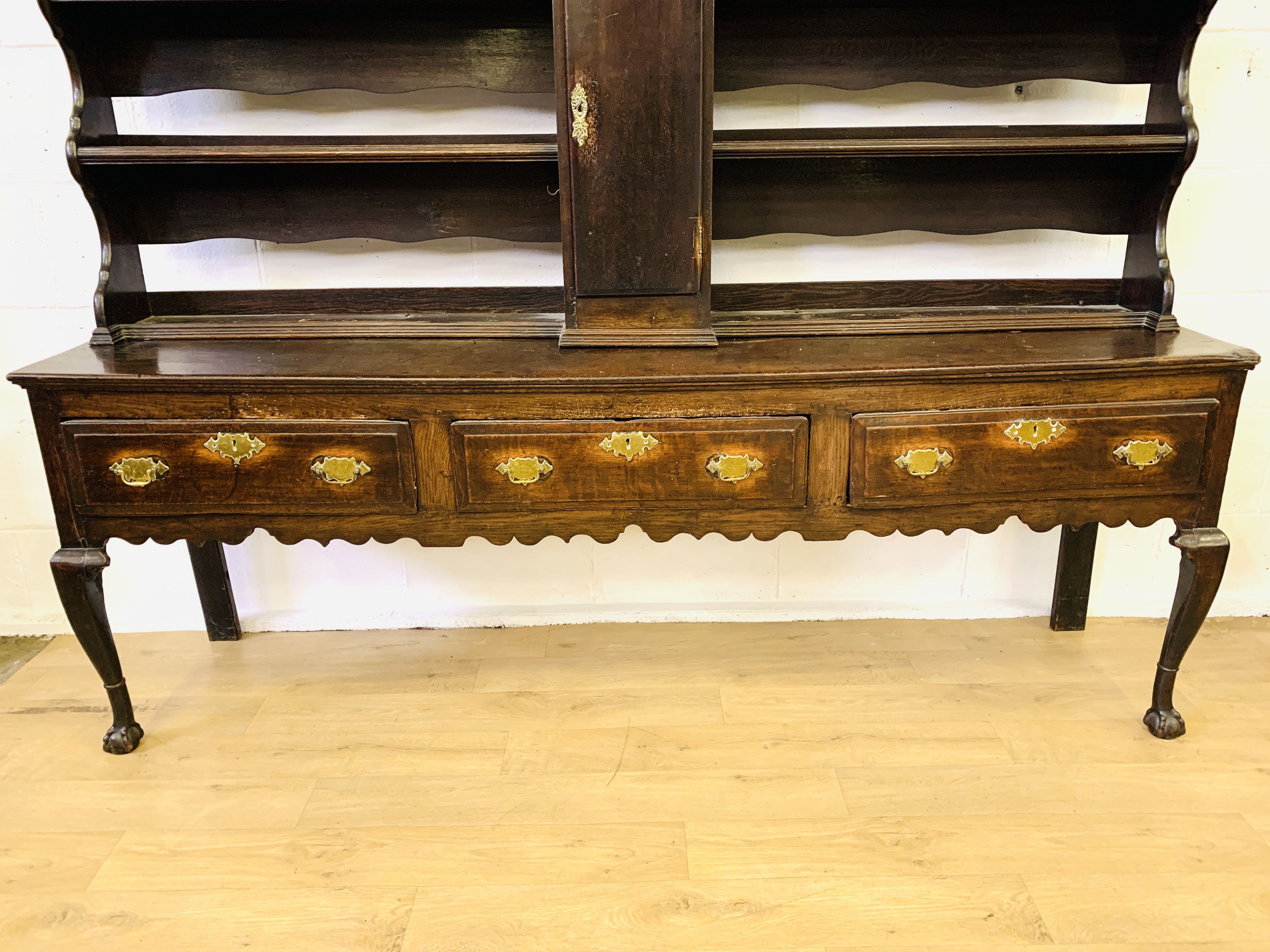 18th century mahogany dresser - Image 2 of 12