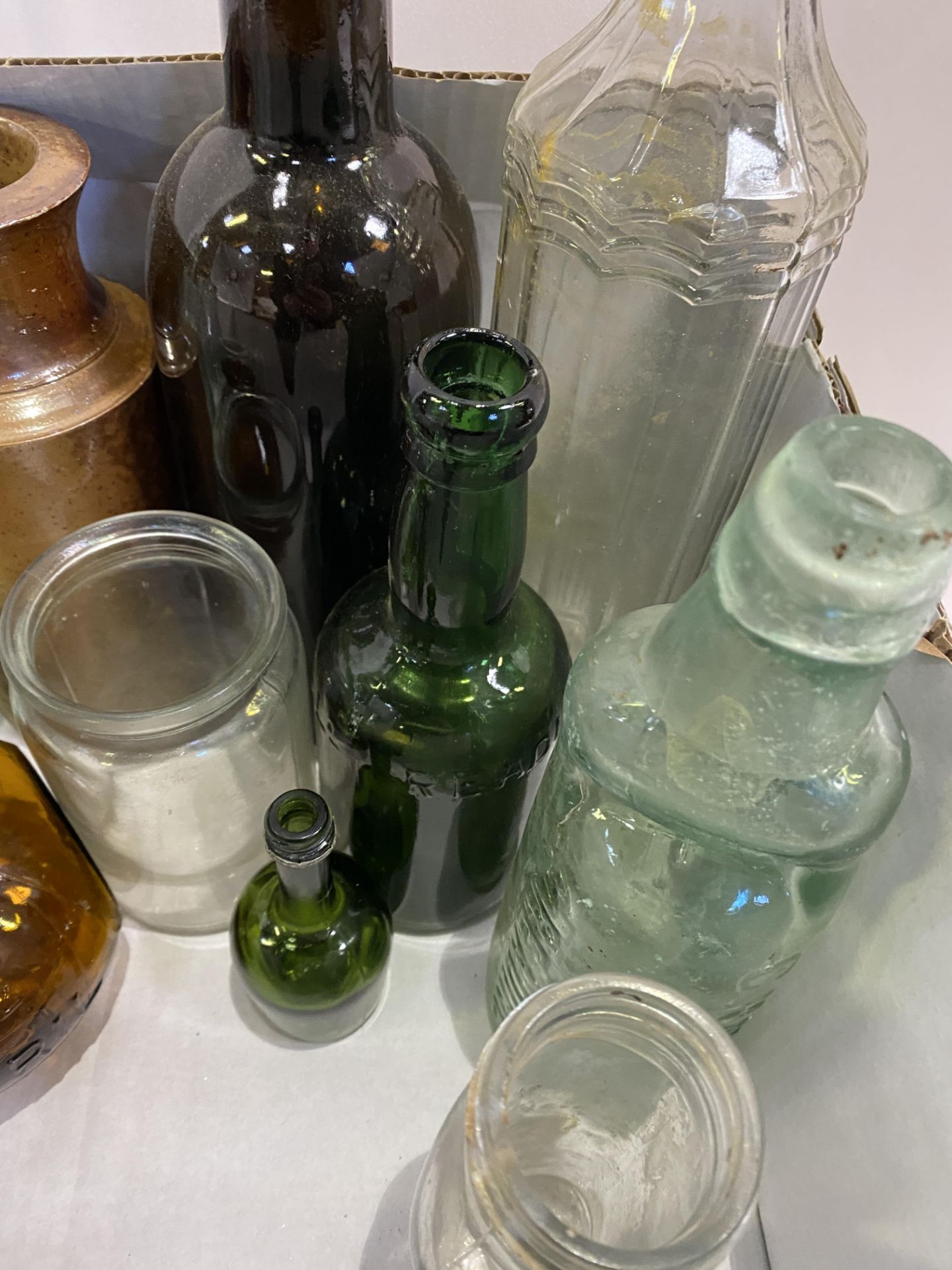 Quantity of bottles and pots - Image 9 of 9