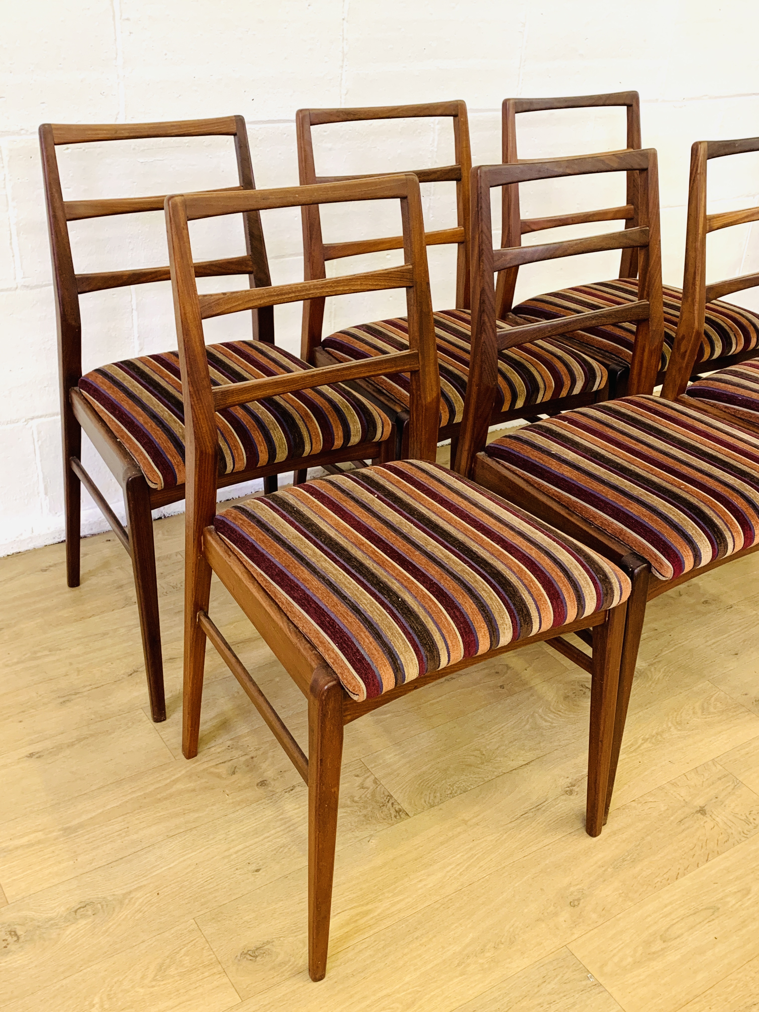 Six teak dining chairs - Image 3 of 5