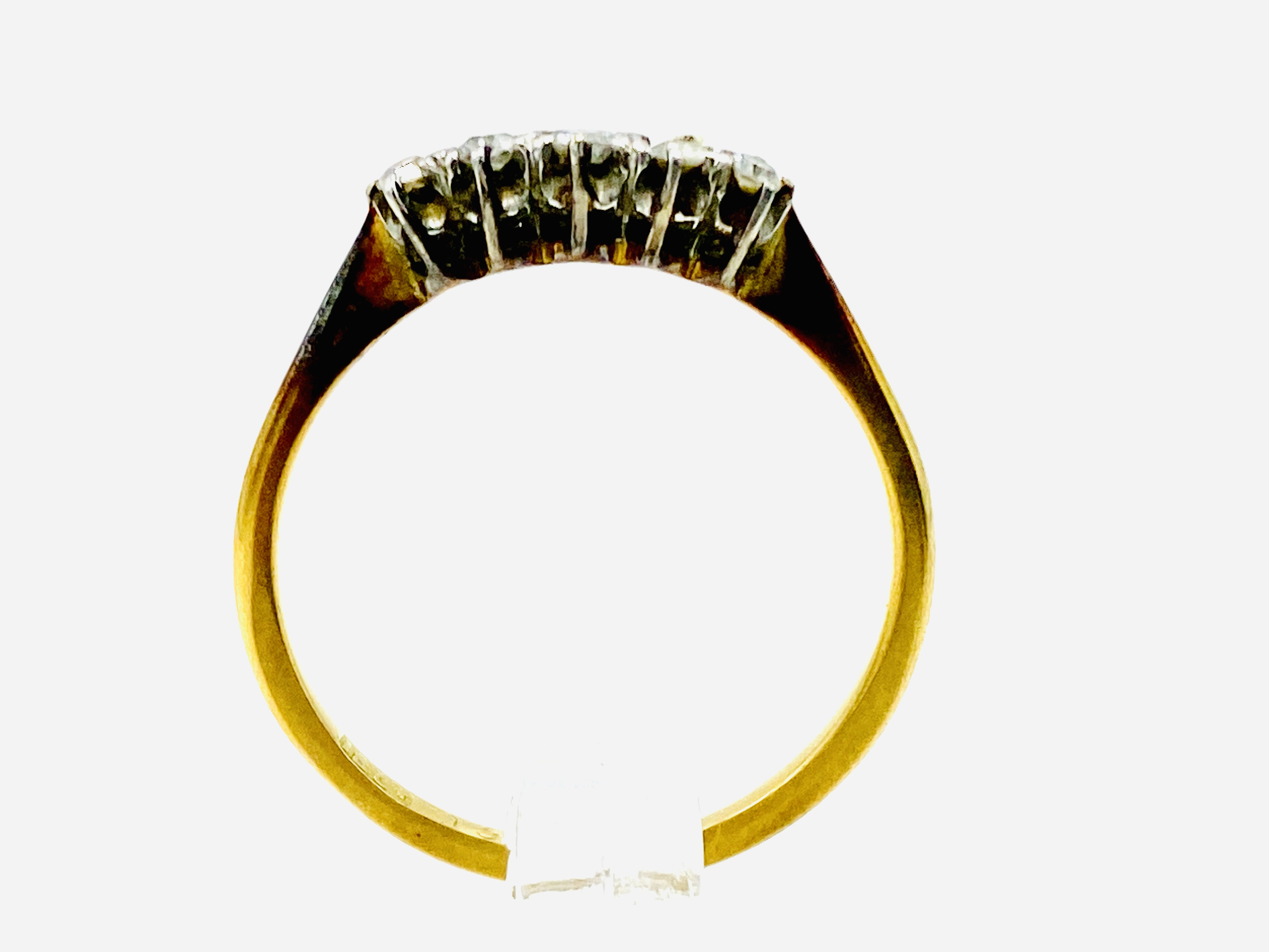 18ct gold and diamond ring - Image 5 of 6