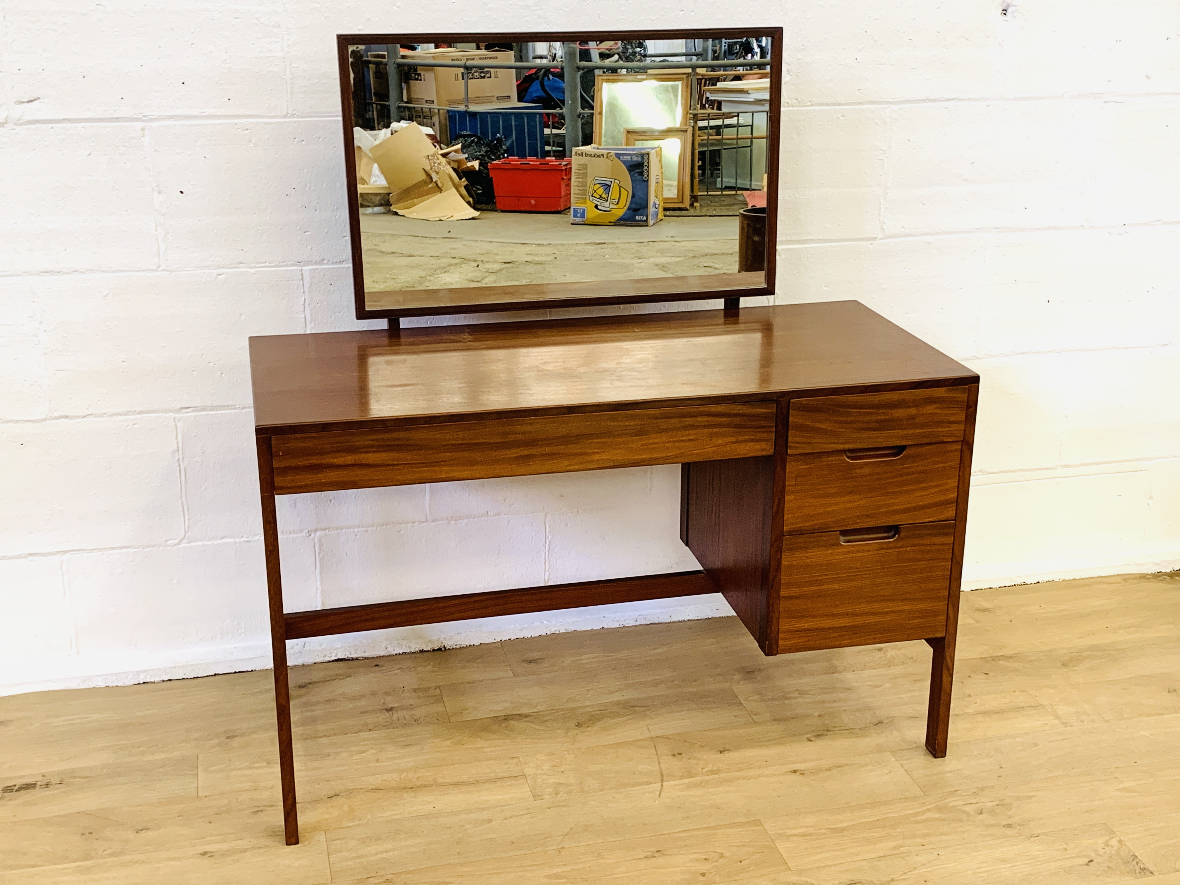 Heals dressing table - Image 2 of 4