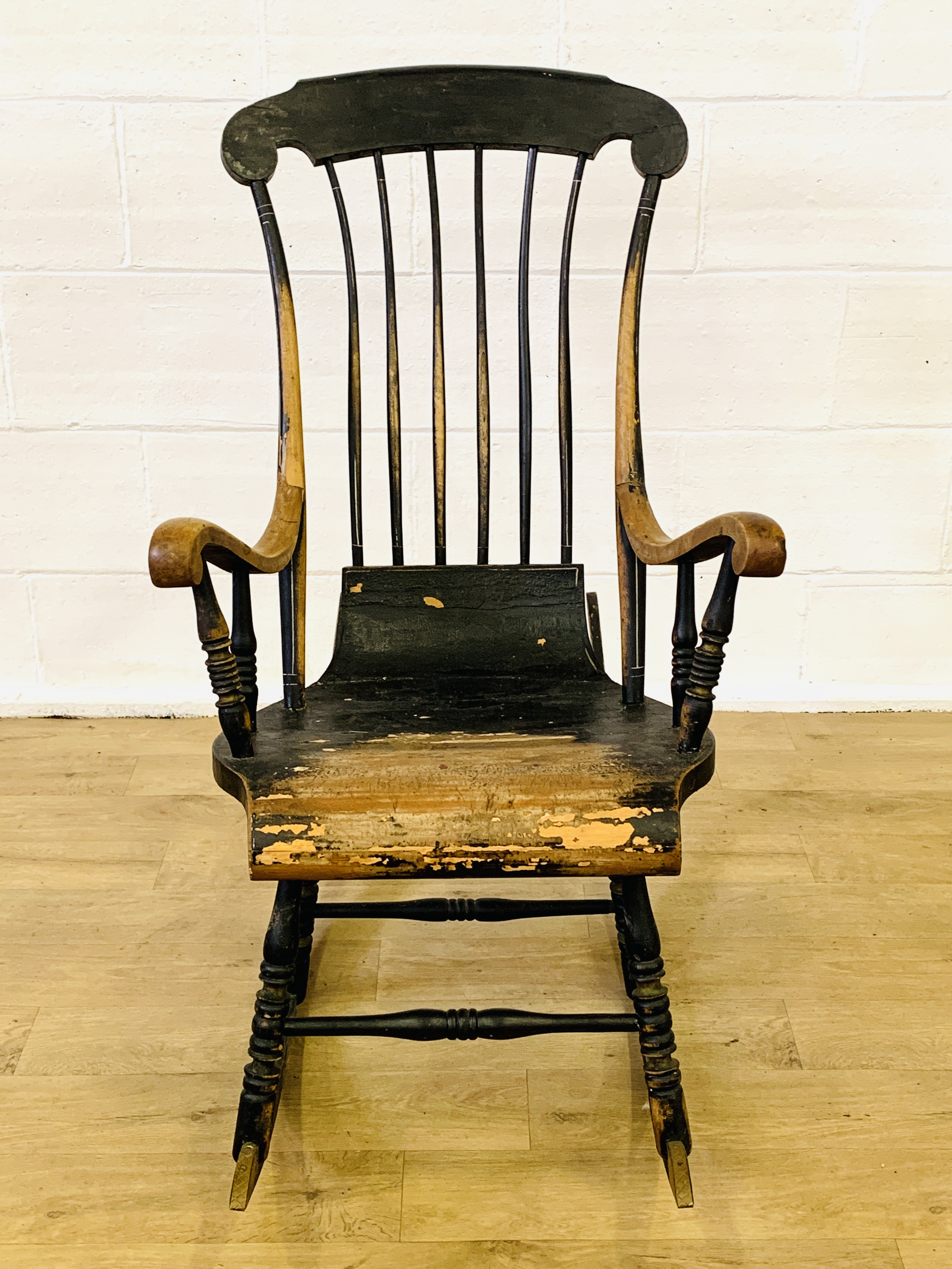 Black painted Windsor style rocking chair - Image 4 of 4