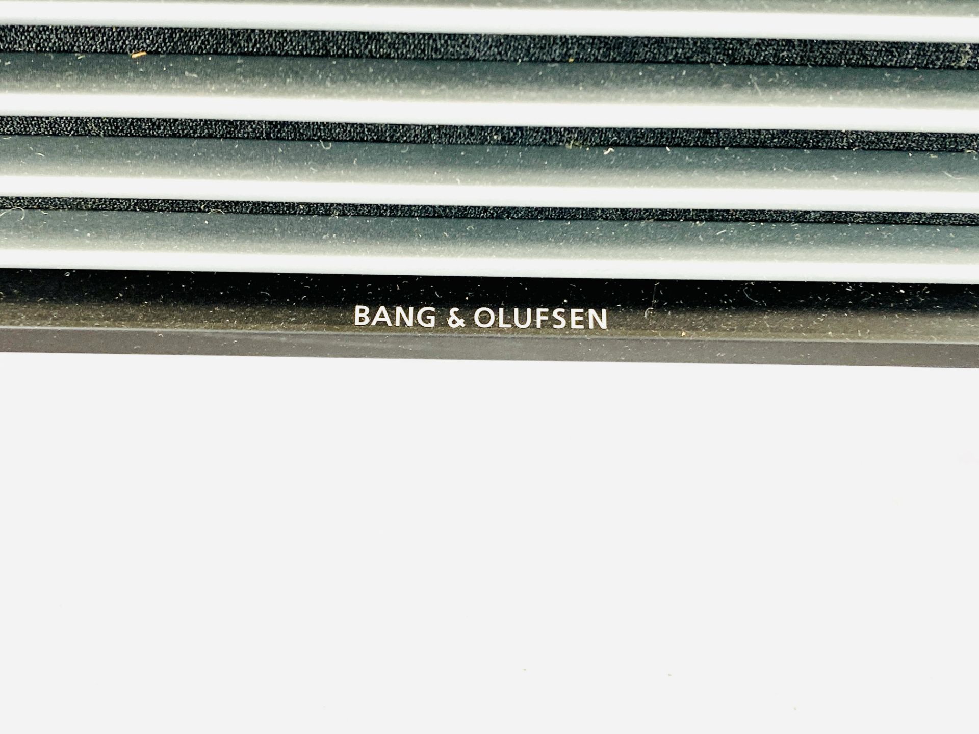 Bang and Olufsen BeoVision Horizon 40 TV - Image 3 of 4