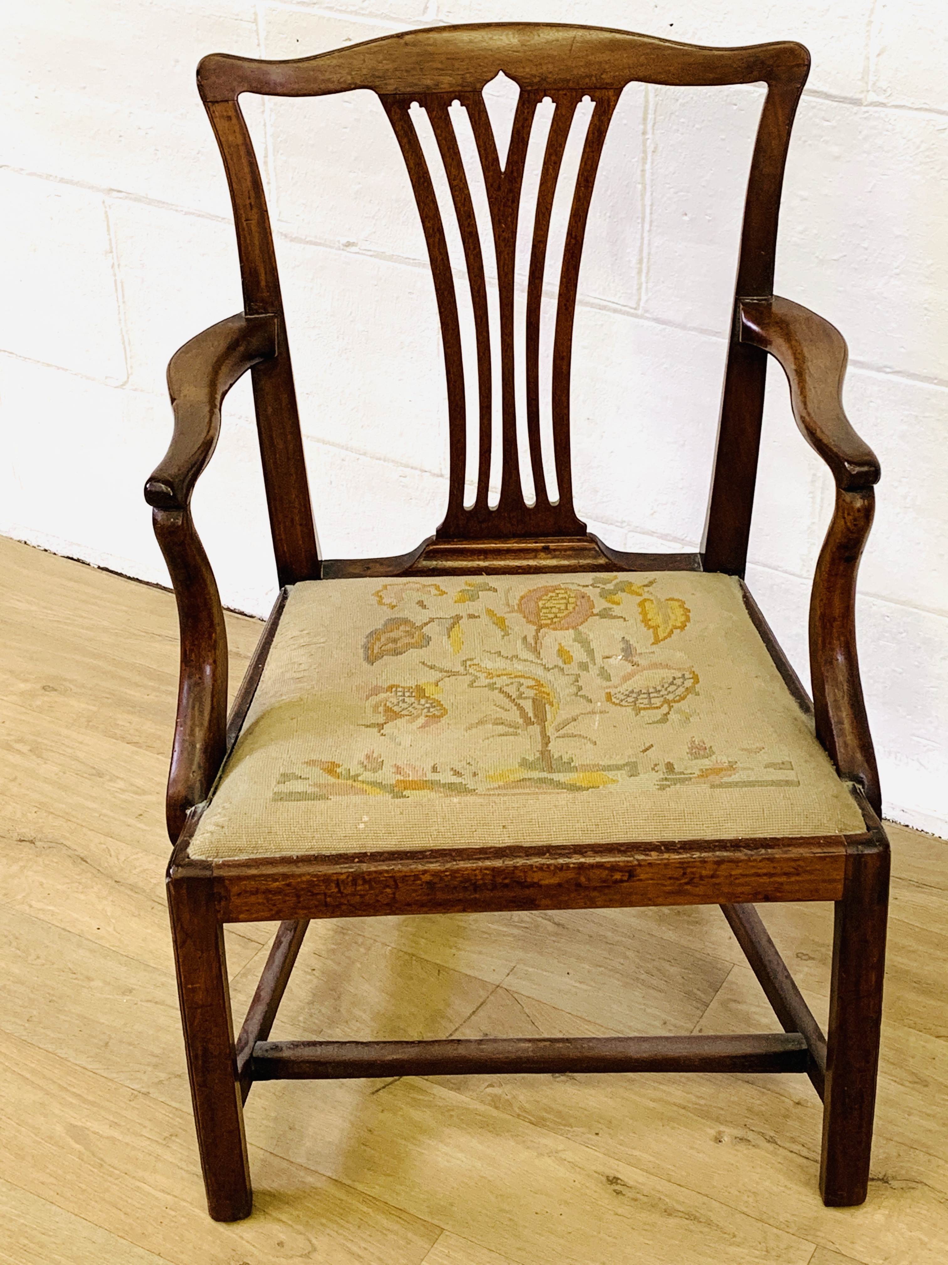 Mahogany elbow chair - Image 4 of 4