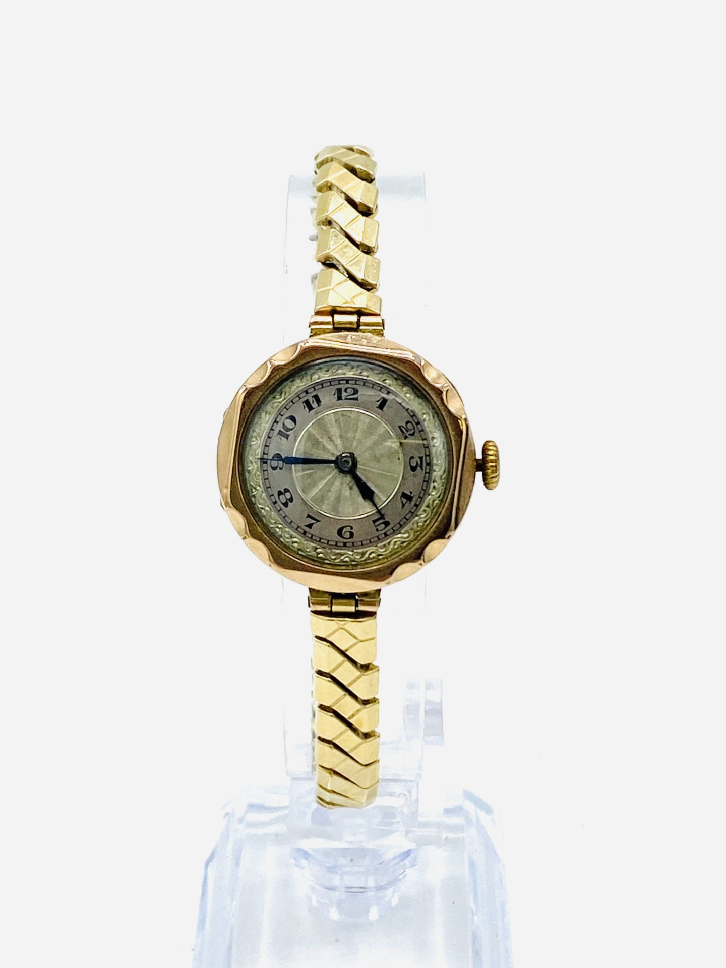 Ladies wrist watch with 9ct gold case