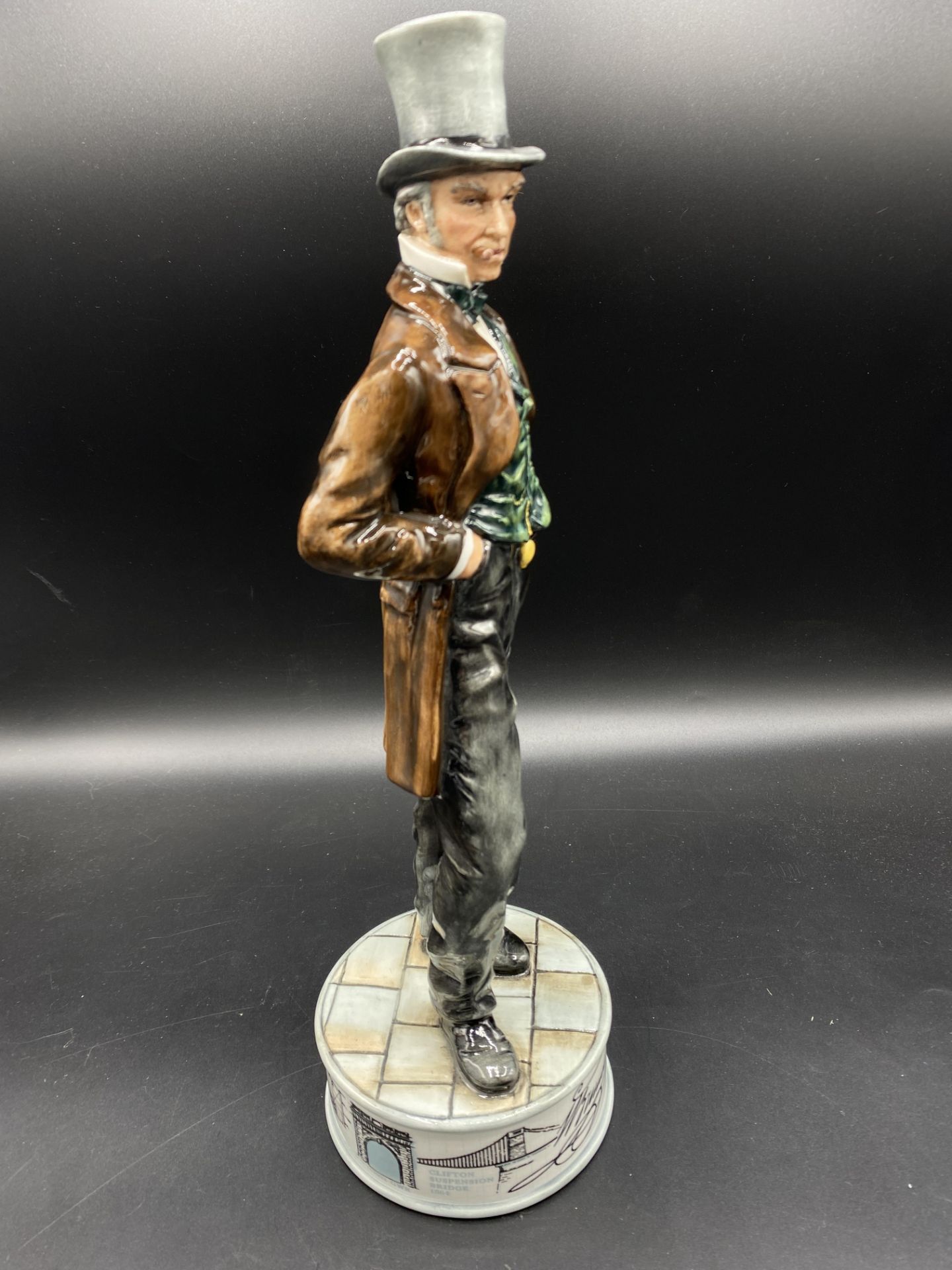 Royal Doulton Prestige figurine "The Hero Returns" USA Colorway - Image 4 of 4