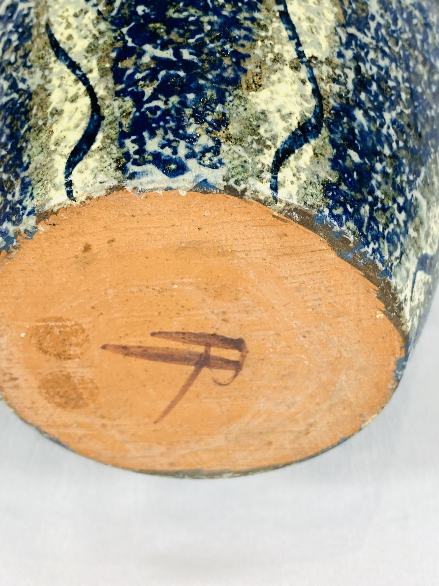Studio pottery vase by Richard Phethean - Image 3 of 3