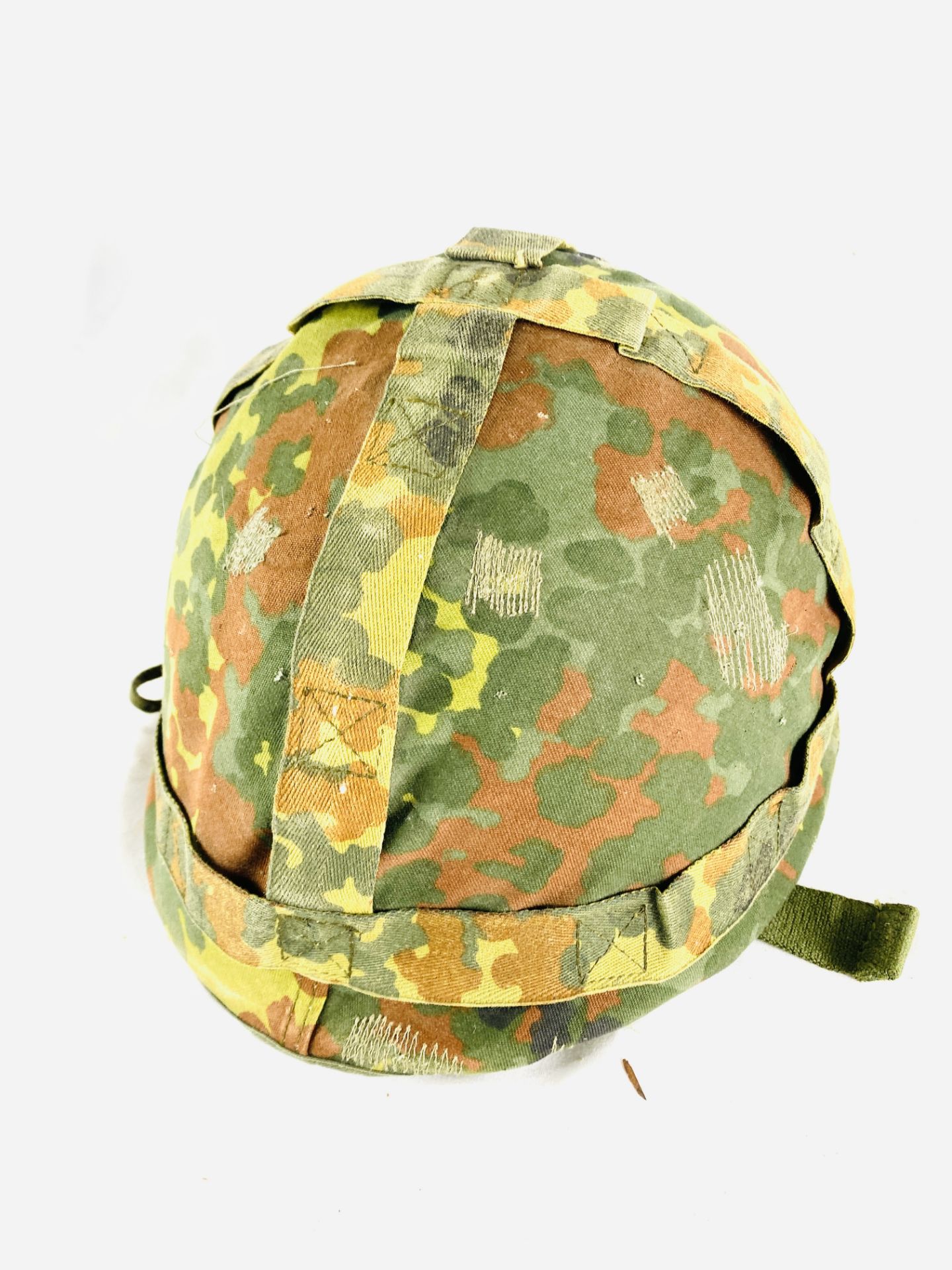 Two military helmets - Bild 7 aus 8