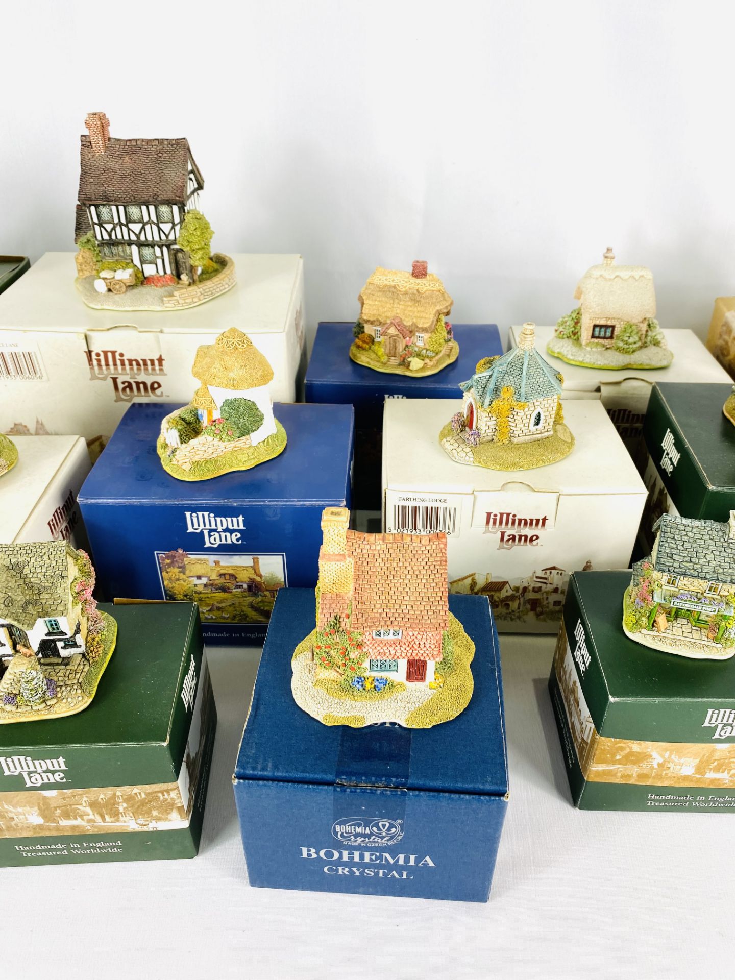 Quantity of 14 boxed (one unboxed) Lilliput Lane Cottages. - Image 3 of 5