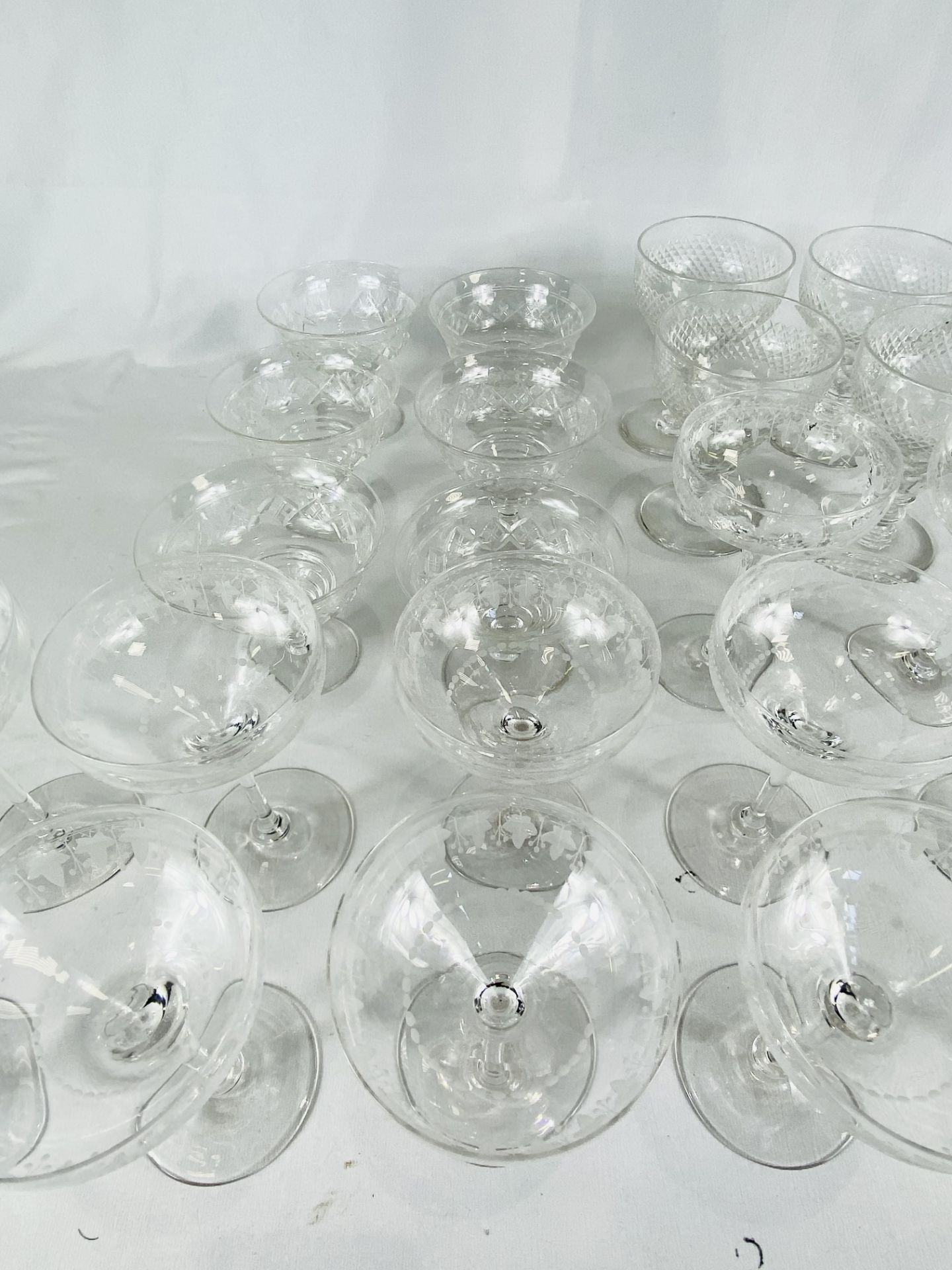 Quantity of champagne glasses