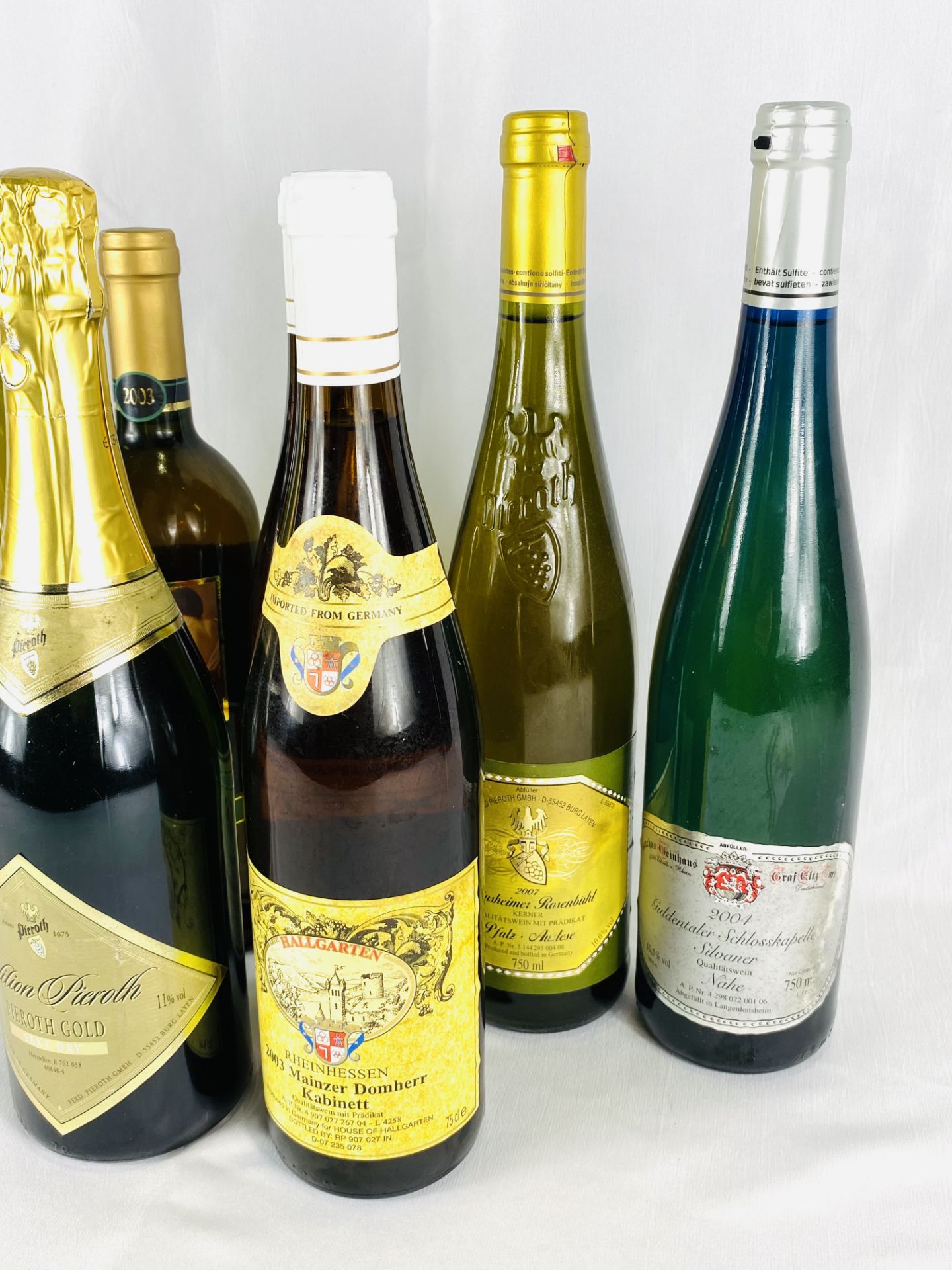 Six 75cl bottles of white wine - Bild 3 aus 4