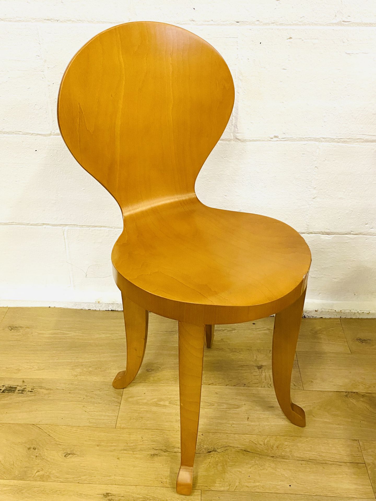 Six 'ant' style wood chairs - Image 4 of 5
